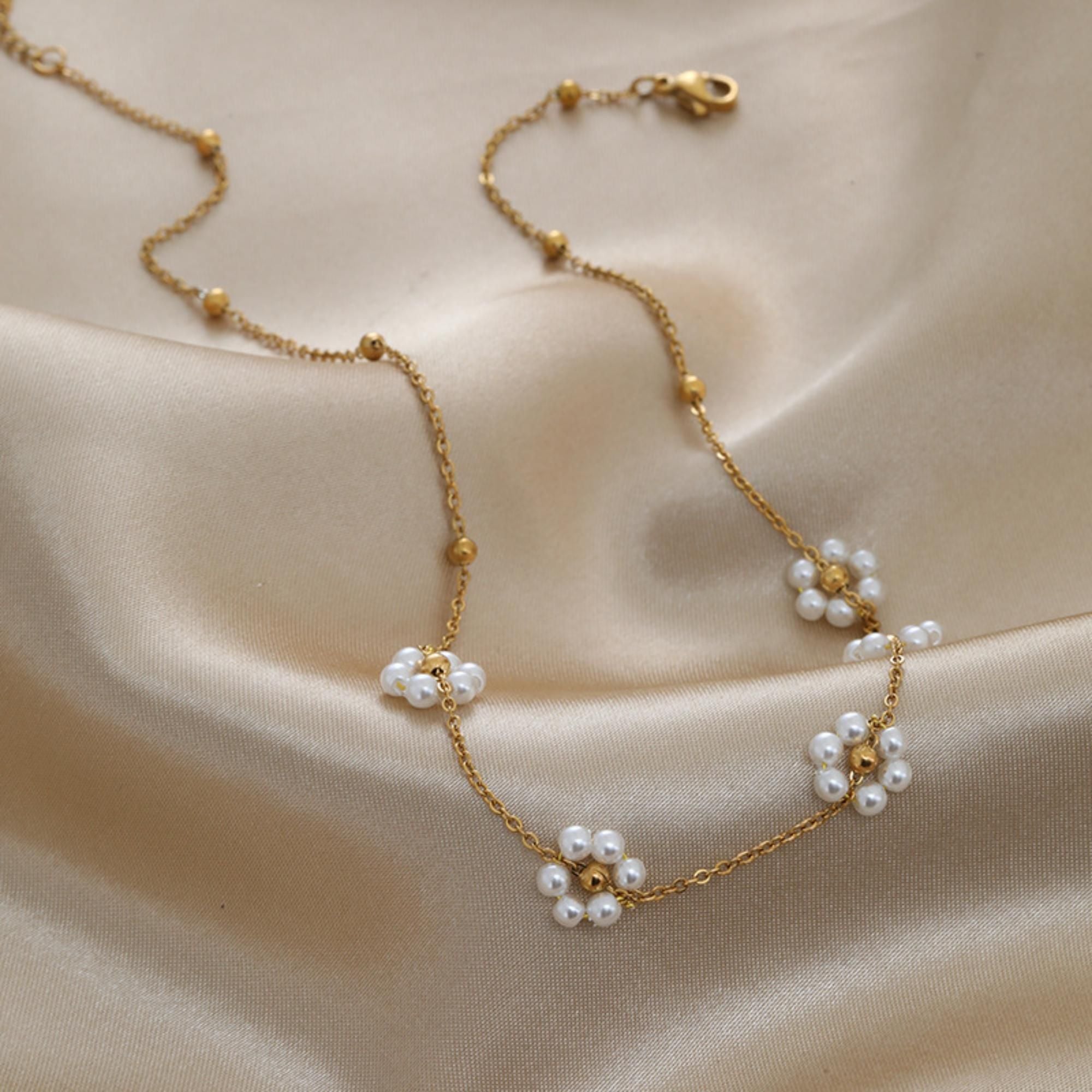 MYKI Pearl Flower Necklace (MK711G-SSYI)