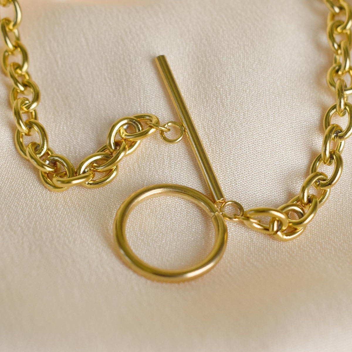 MYKI Gold-Plated Chunky Chain Necklace with Toggle Clasp (MK895G-SSYI)
