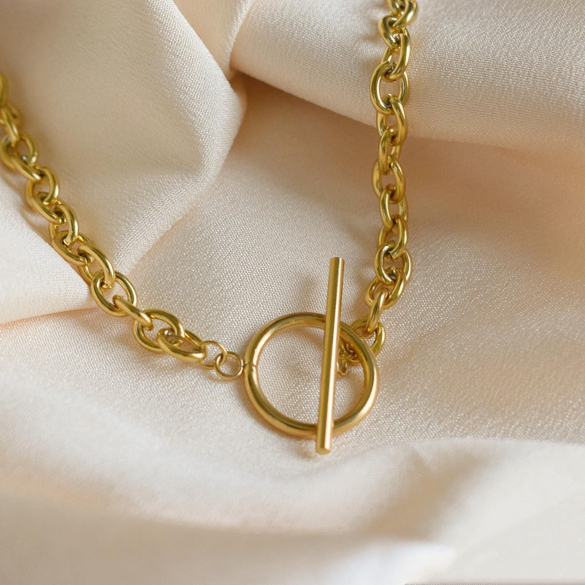 MYKI Gold-Plated Chunky Chain Necklace with Toggle Clasp (MK895G-SSYI)
