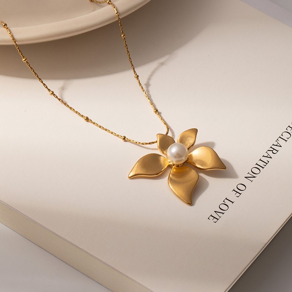 MYKI Anti-Tarnish Pearl Bloom Gold Necklace (MK965G-SSYI)