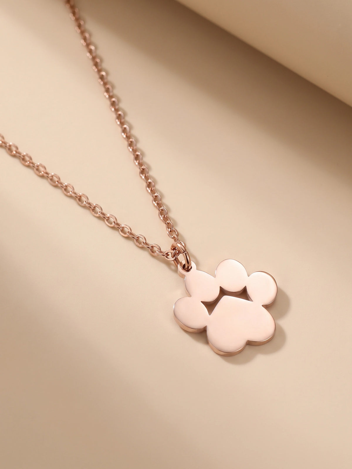 MYKI Anti-Tarnish Dog Pet Clover Pendant Necklace (MKMC125-MPC)