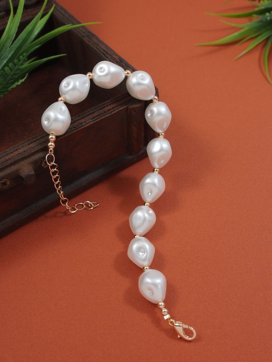 MYKI Oval Pearl Bracelet  (MKBRAD557G-PRA)