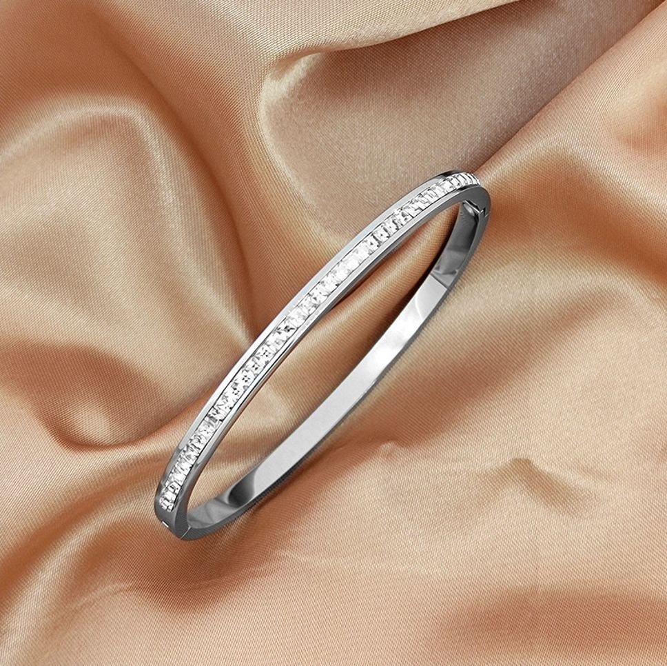 MYKI Amazing Diamond Rosegold plated Kada Bracelet (MKBRAD403S)
