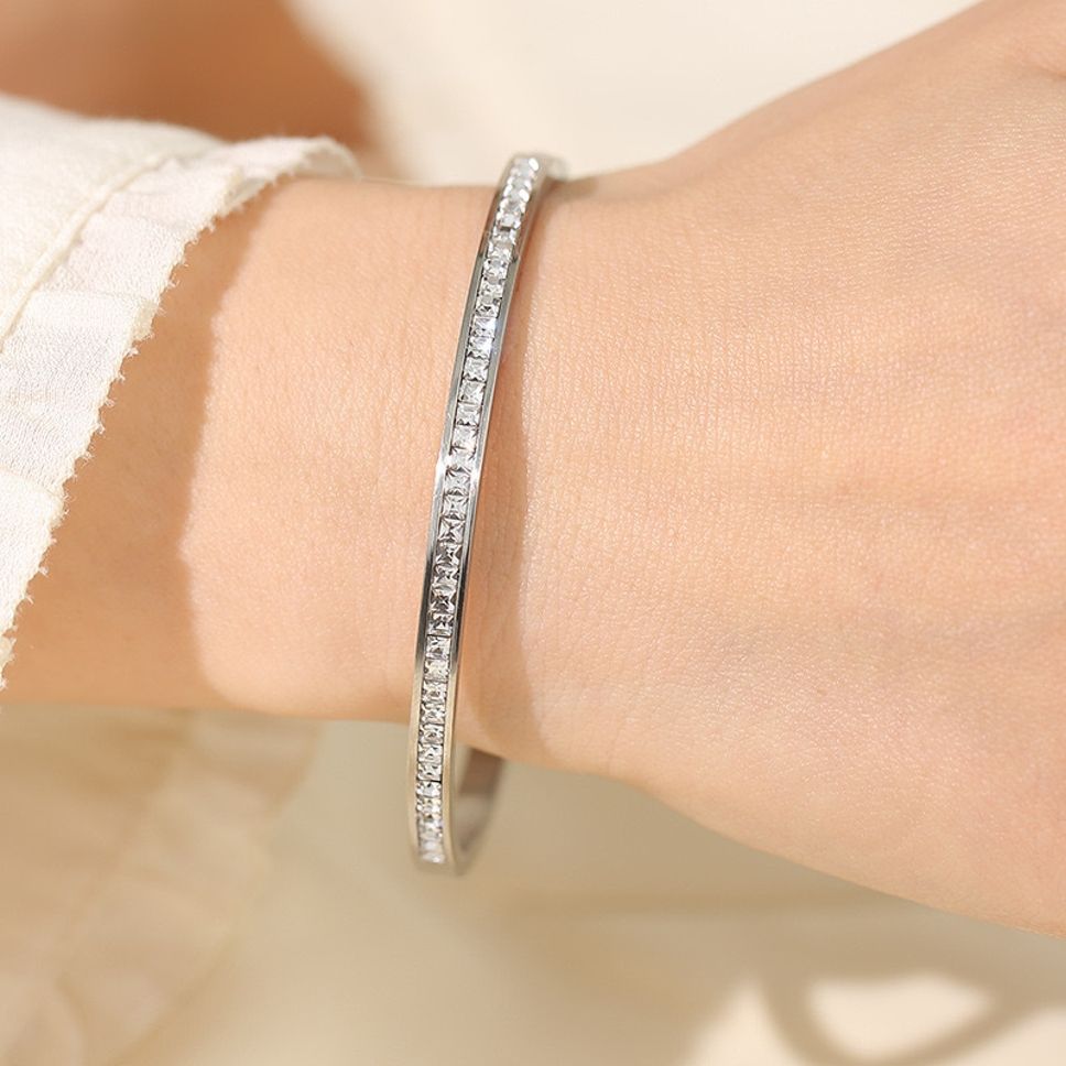 MYKI Amazing Diamond Rosegold plated Kada Bracelet (MKBRAD403S)