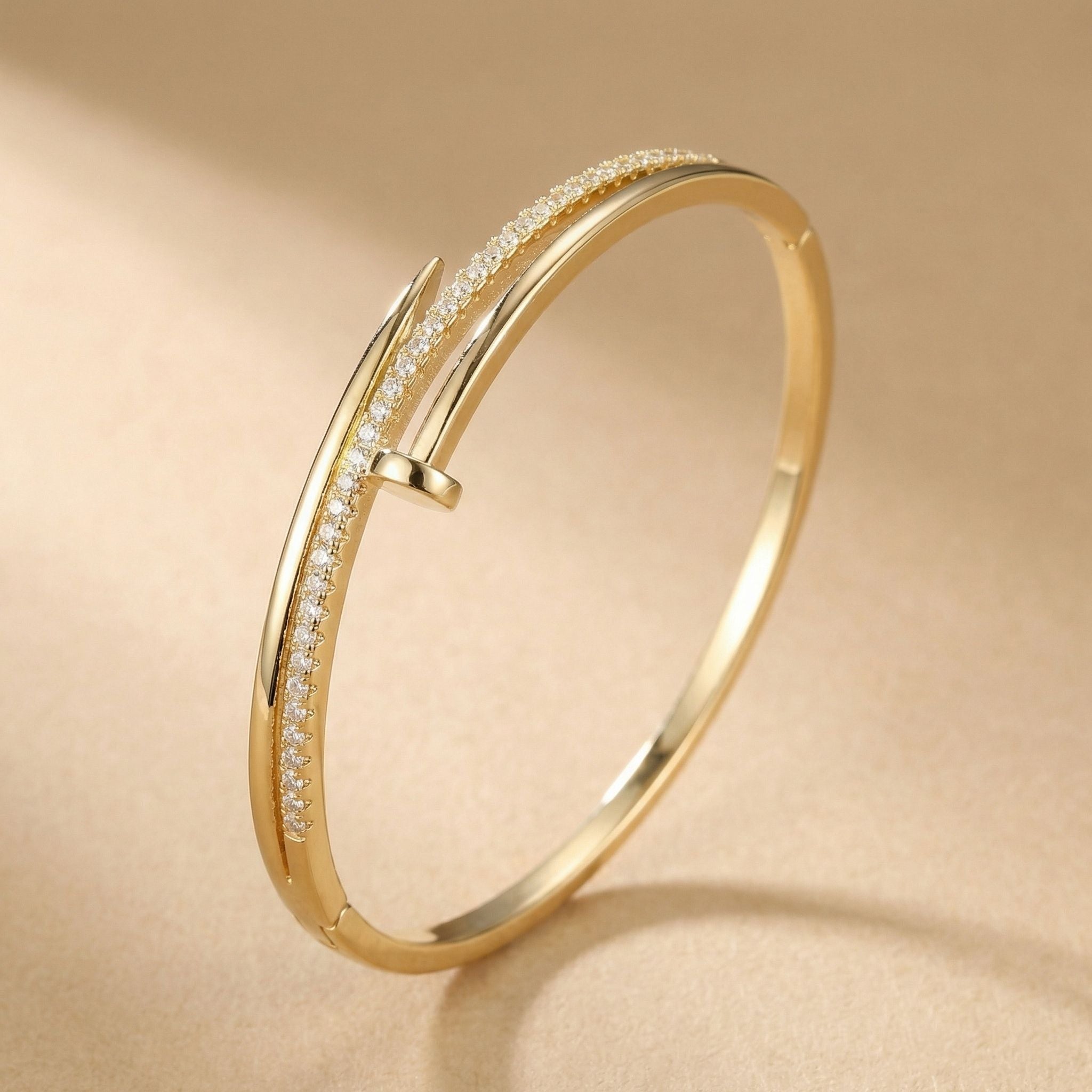 MYKI Gorgeous Love Bracelet (2.4inch diameter) (MKBRAD453G)