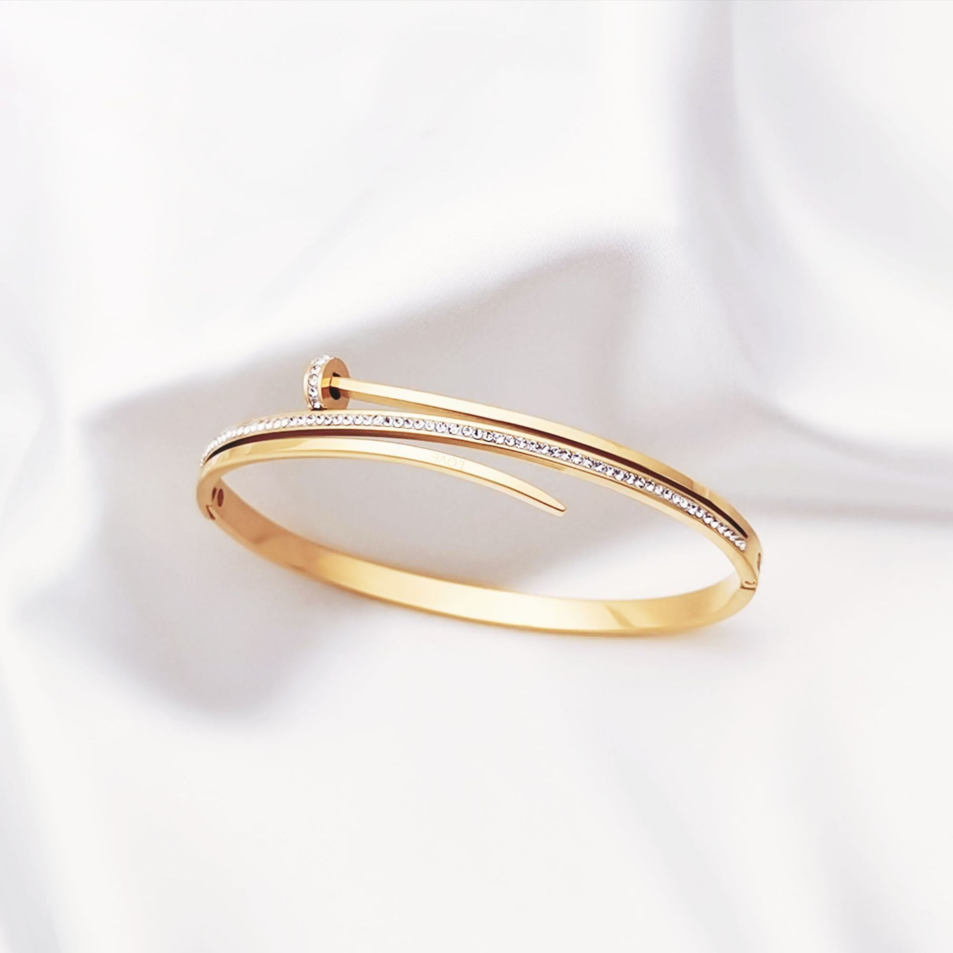 MYKI Gorgeous Love Bracelet (2.4inch diameter) (MKBRAD453G)
