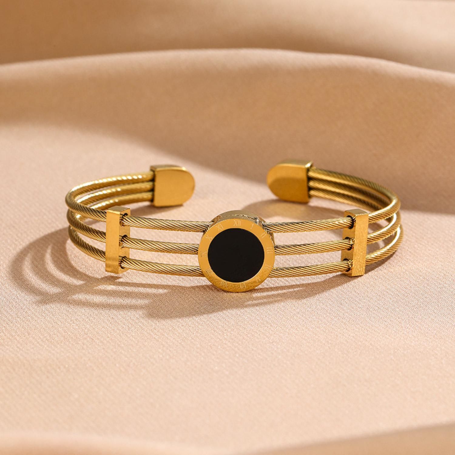 MYKI Beautiful Roman Kada Bracelet For Women & Mens (MKBRAD522G)
