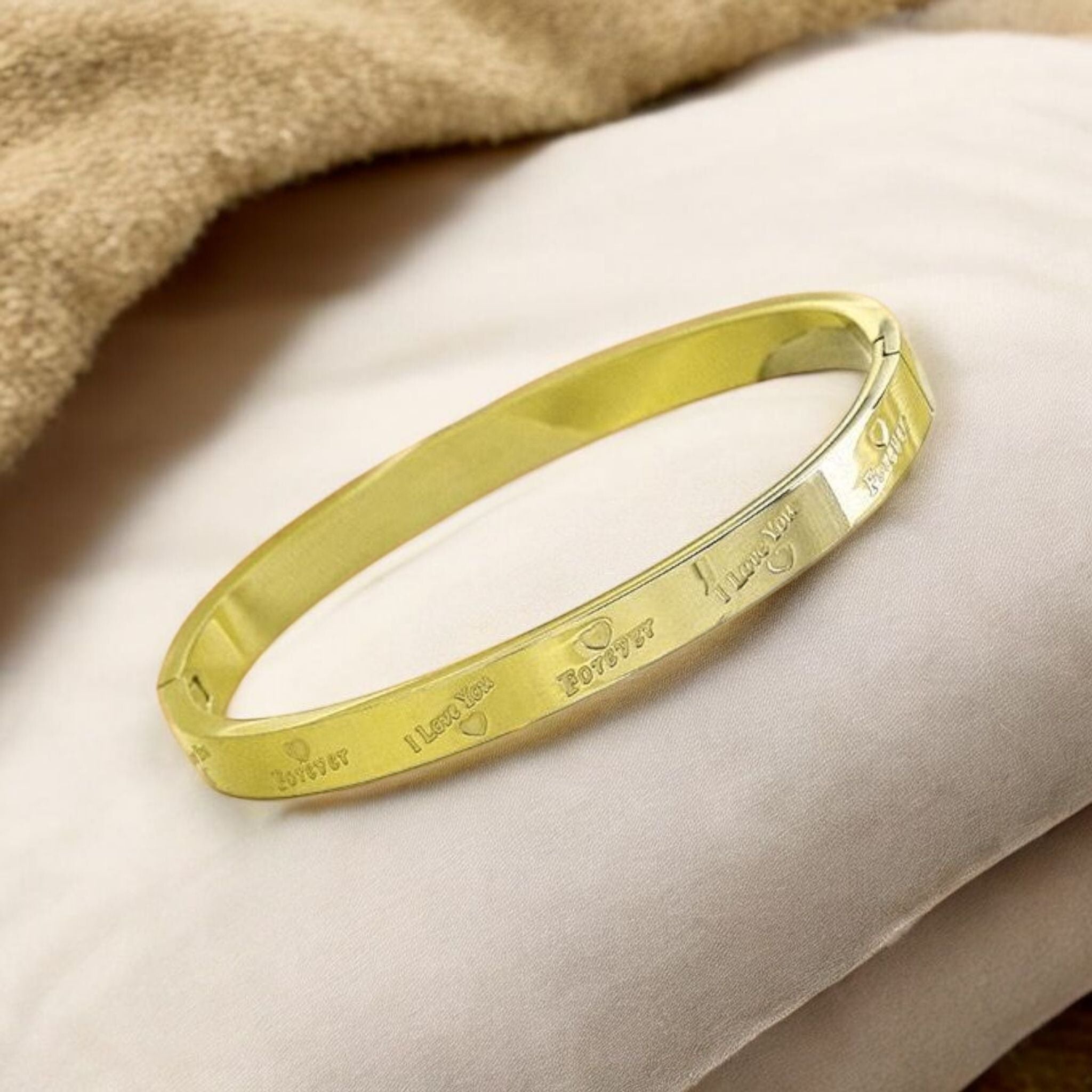 MYKI I LOVE YOU FOREVER Kada Bracelet  (MKBRAD558-CSS)