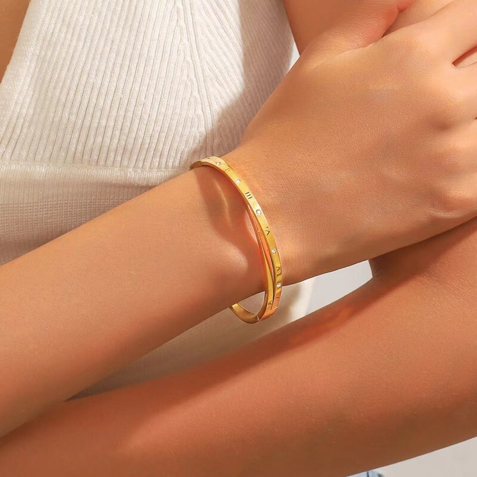 MYKI Roman Twist Bracelet (MKBRAD624-CSS)