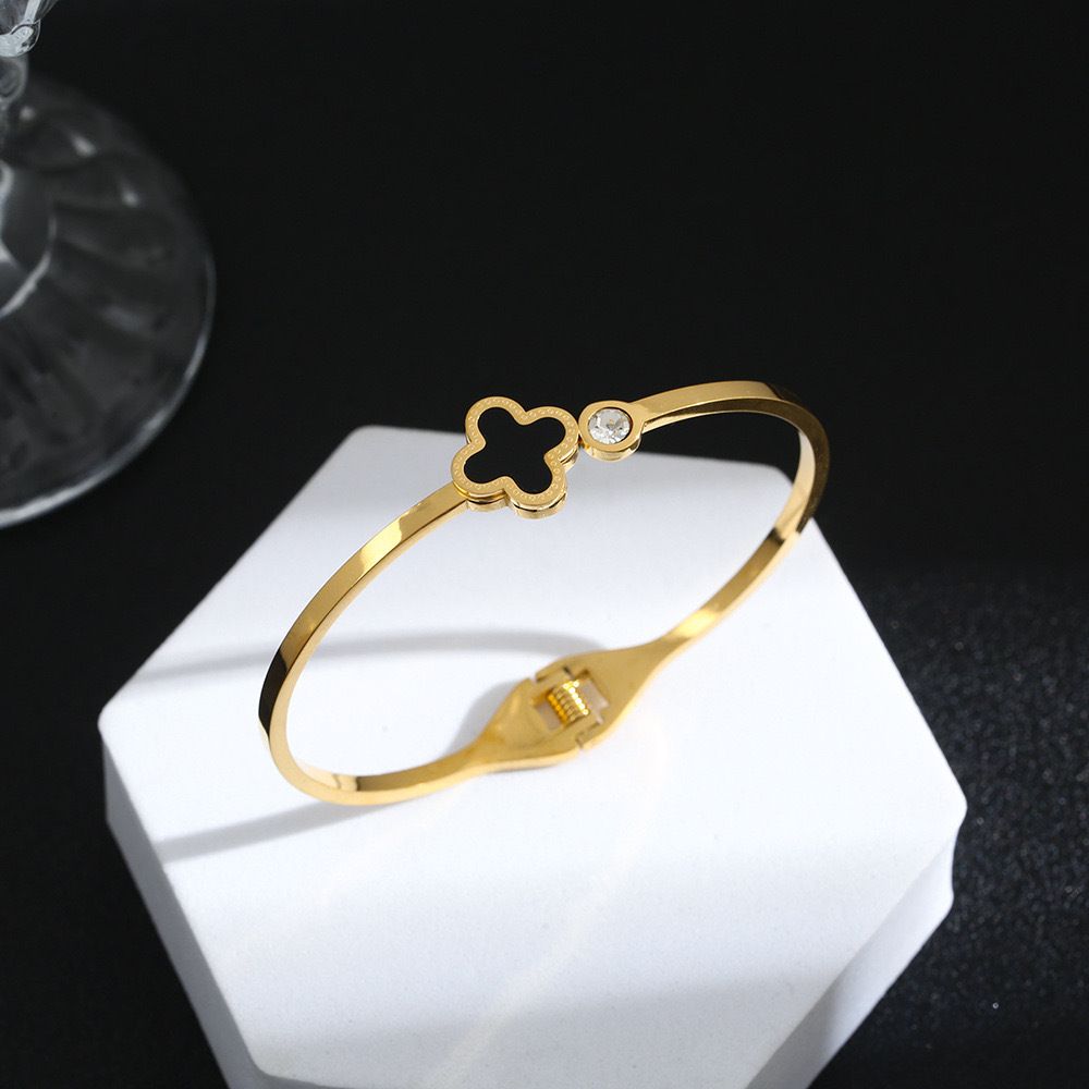 MYKI Clover Kada Bracelet (MKBRAD405)