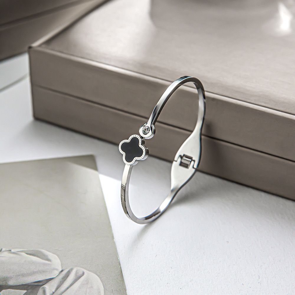 MYKI Clover Kada Bracelet (MKBRAD405)