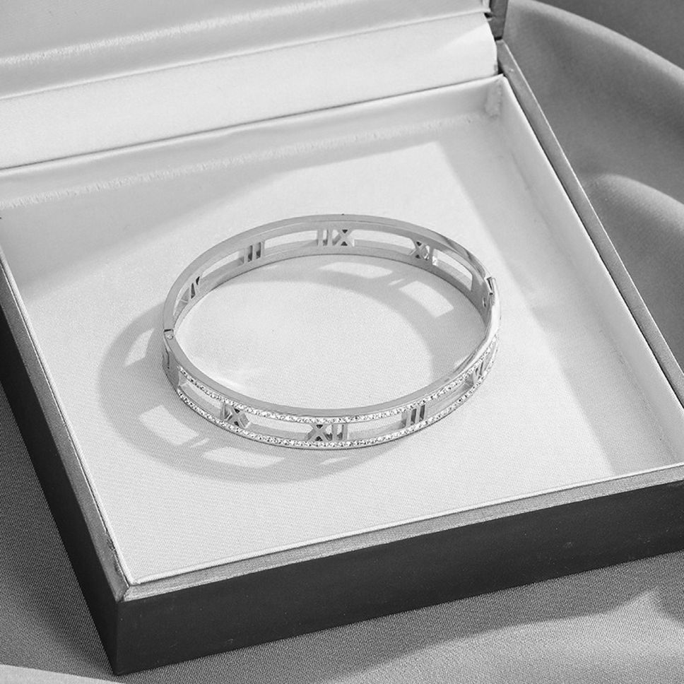 MYKI Gorgeous Roman Bracelet (2.4inch diameter) (MKBRAD410)