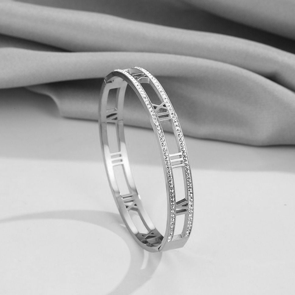 MYKI Gorgeous Roman Bracelet (2.4inch diameter) (MKBRAD410)