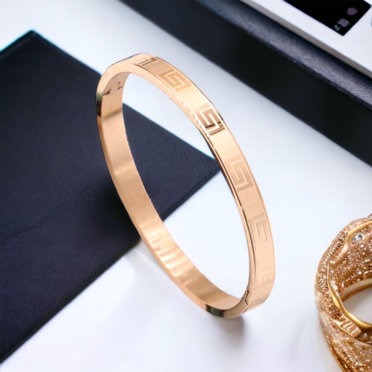 MYKI Glorious Love Bracelet(6 mm thickness, 2.4 diameter) (MKBRAD464RG)