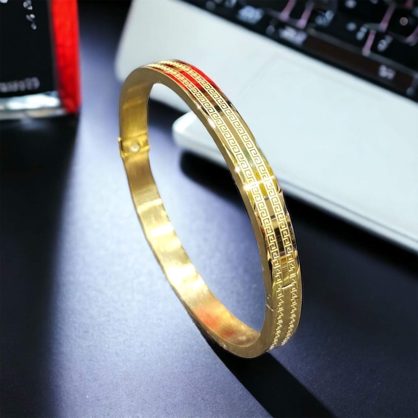 MYKI Glamorous Love Bracelet(6 mm thickness, 2.4 diameter) (MKBRAD465G)