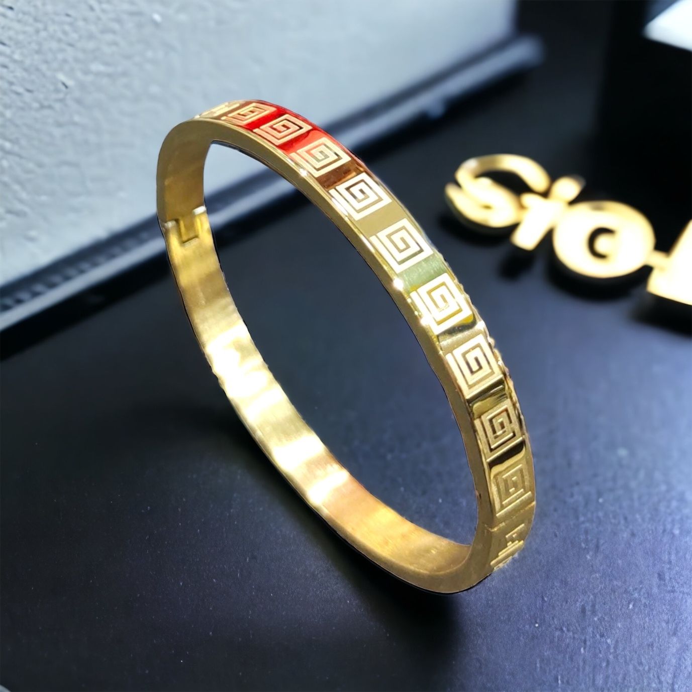 MYKI Dazzling Love Bracelet(6 mm thickness, 2.4 diameter) (MKBRAD466G)