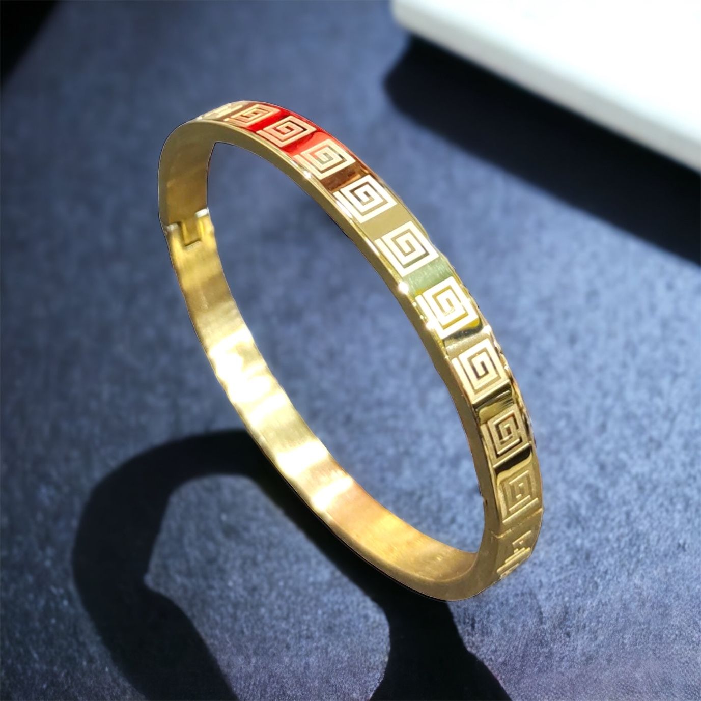 MYKI Dazzling Love Bracelet(6 mm thickness, 2.4 diameter) (MKBRAD466G)