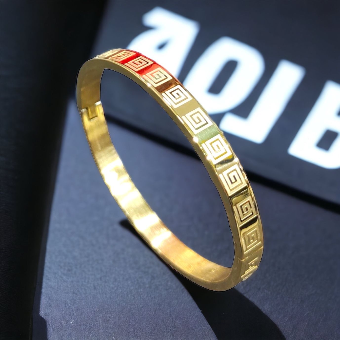 MYKI Dazzling Love Bracelet(6 mm thickness, 2.4 diameter) (MKBRAD466G)