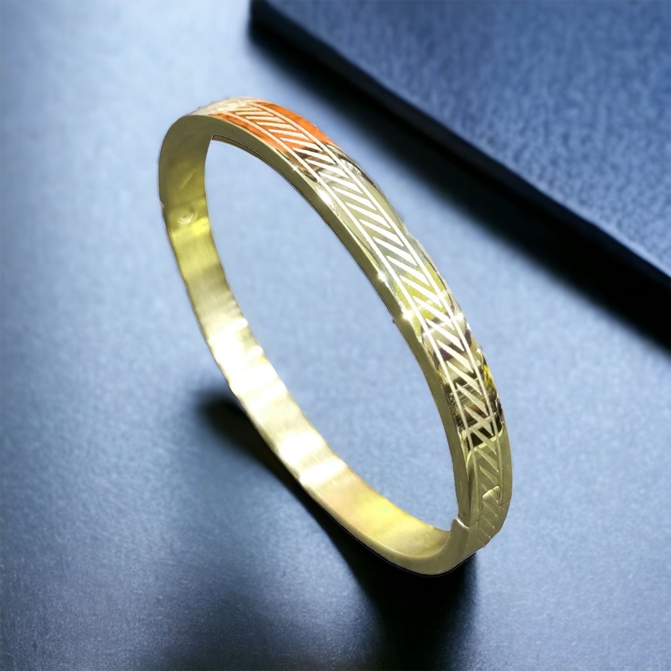 MYKI Elegant Love Unisex Bracelet (6 mm thickness, 2.4 inch diameter) (MKBRAD471G)