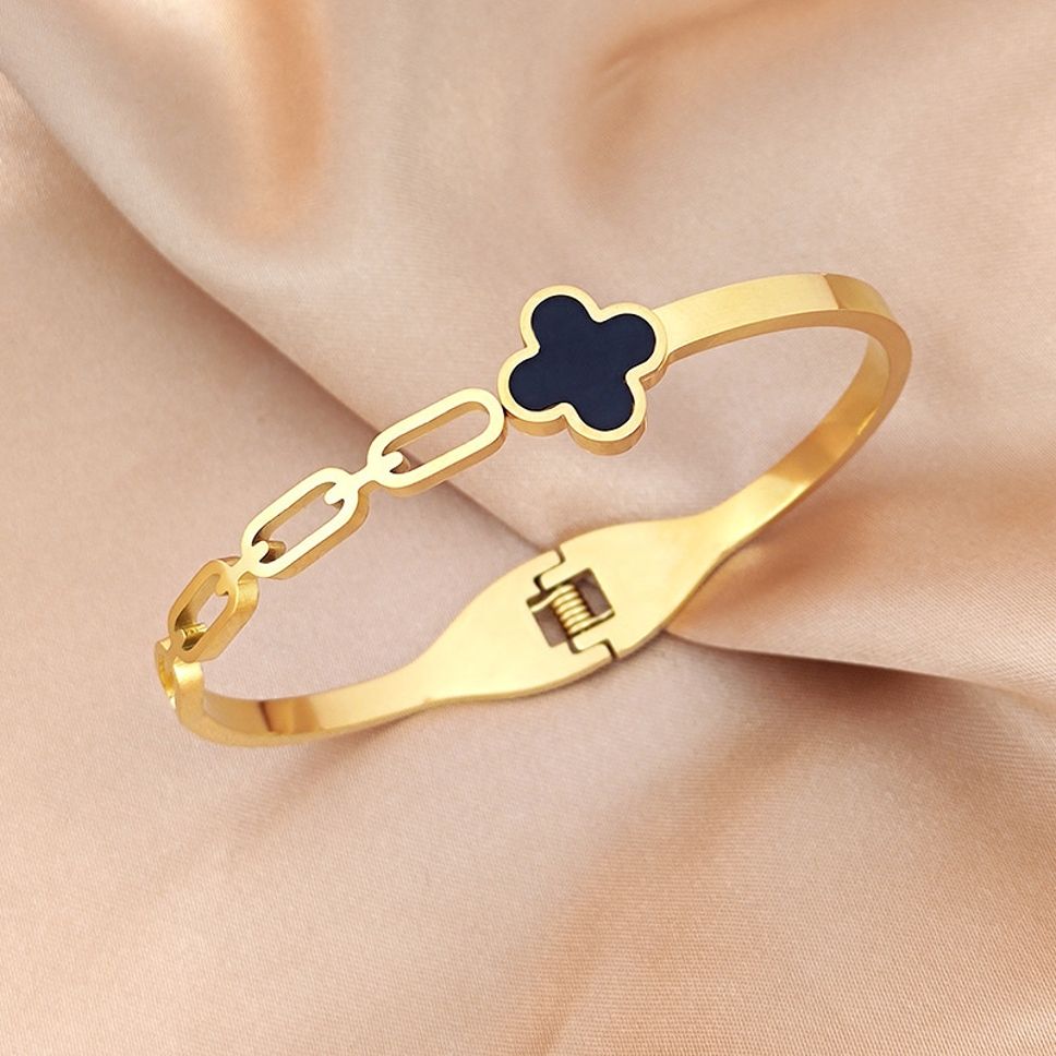 MYKI Attractive Flower Bracelet (MKBRAD483G)