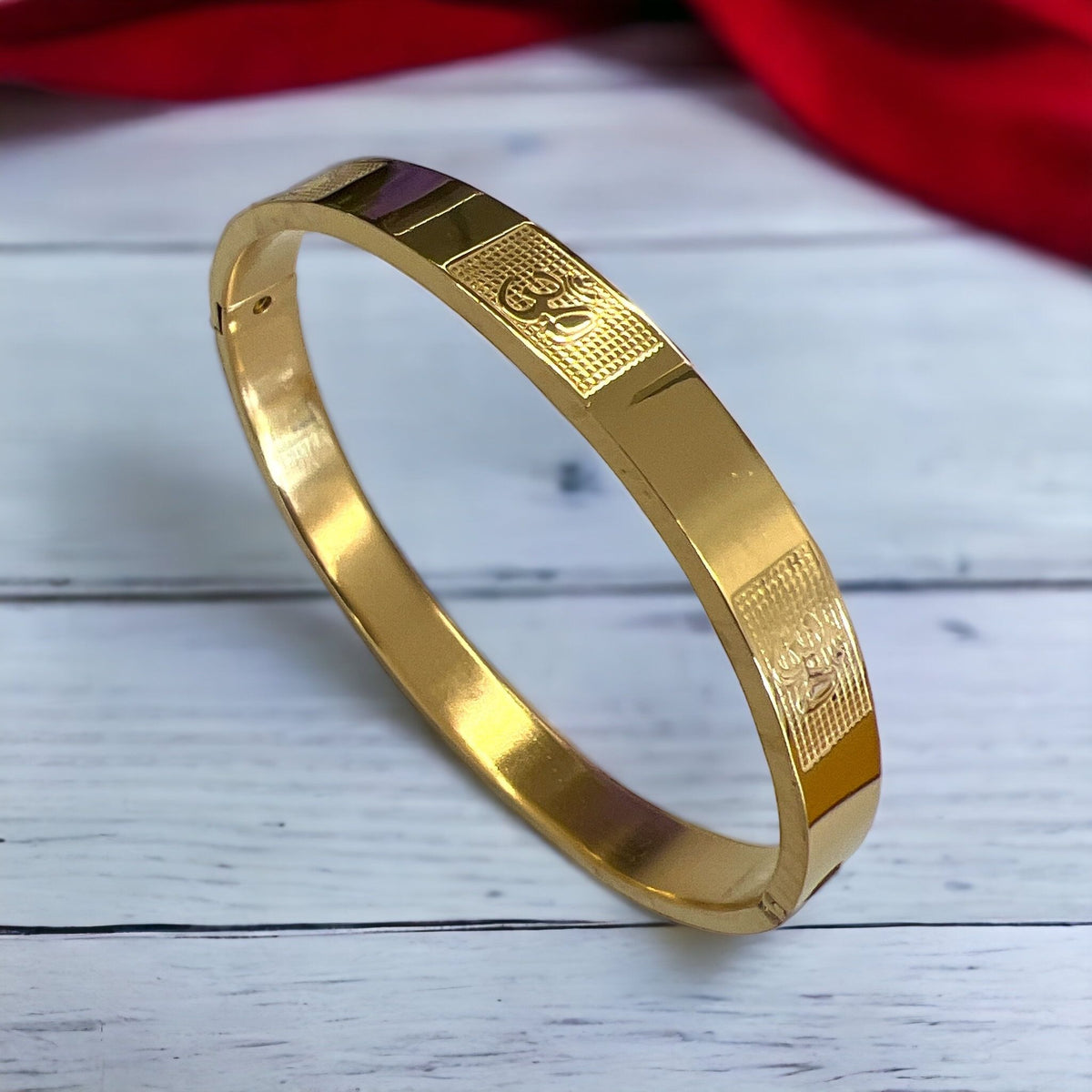 MYKI Delightful OM Kada For Women & Men (MKBRAD398G)