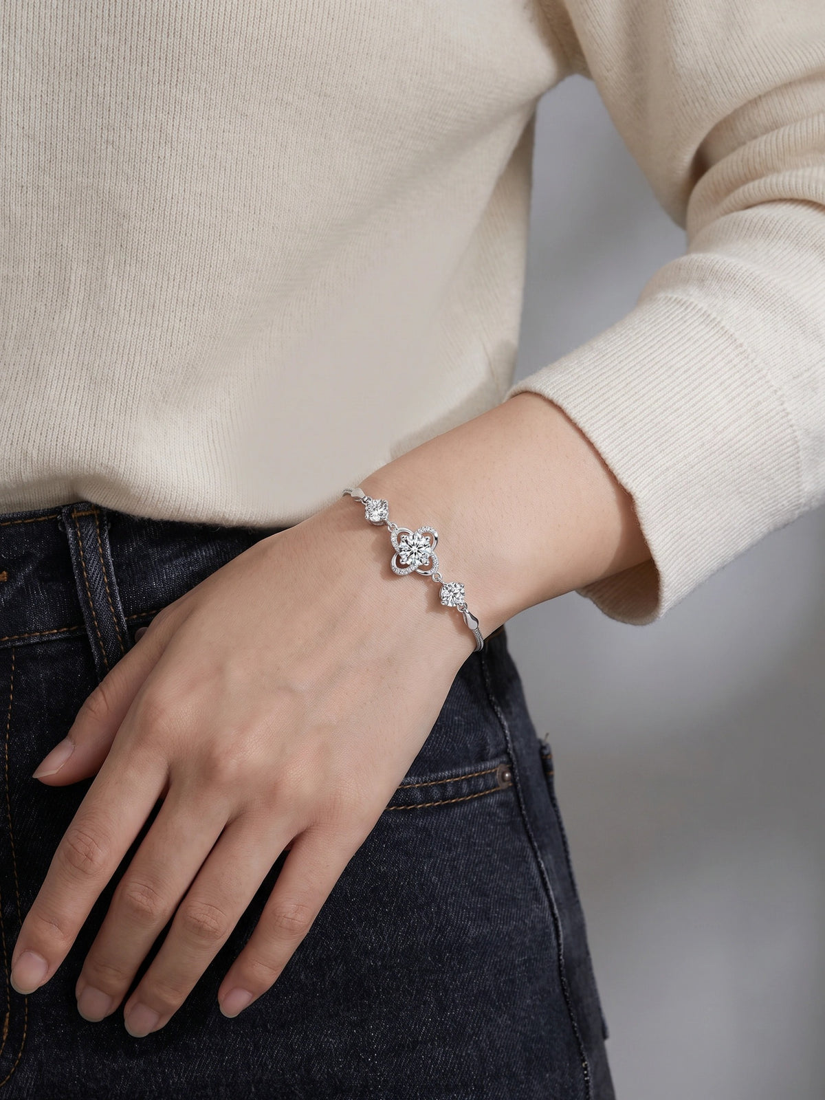 MYKI Religious Flower shape Cubic Zircon Bracelet (MKBRAD333S)