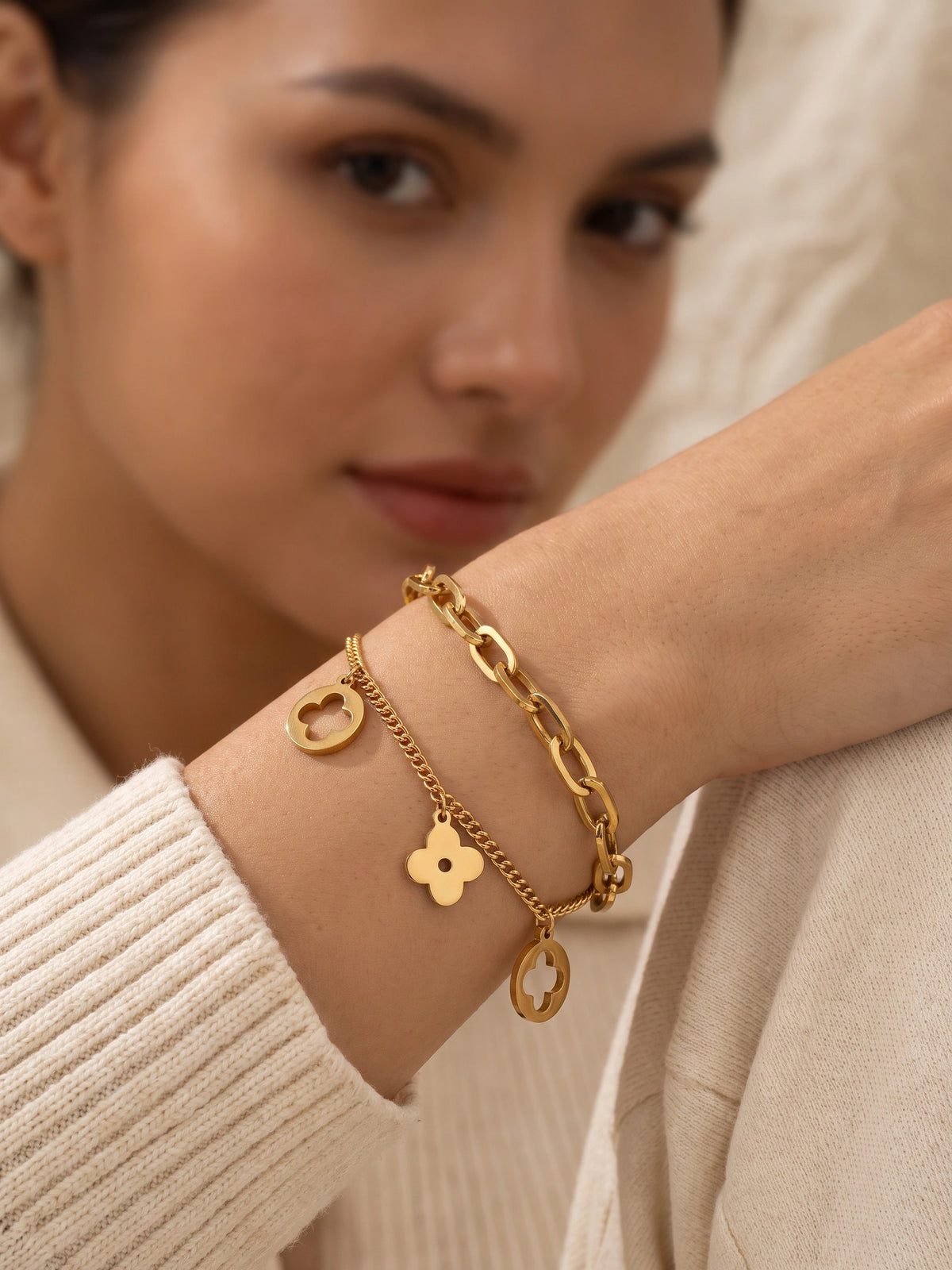 MYKI Beautiful Charm Bracelet (MKBRAD437G)