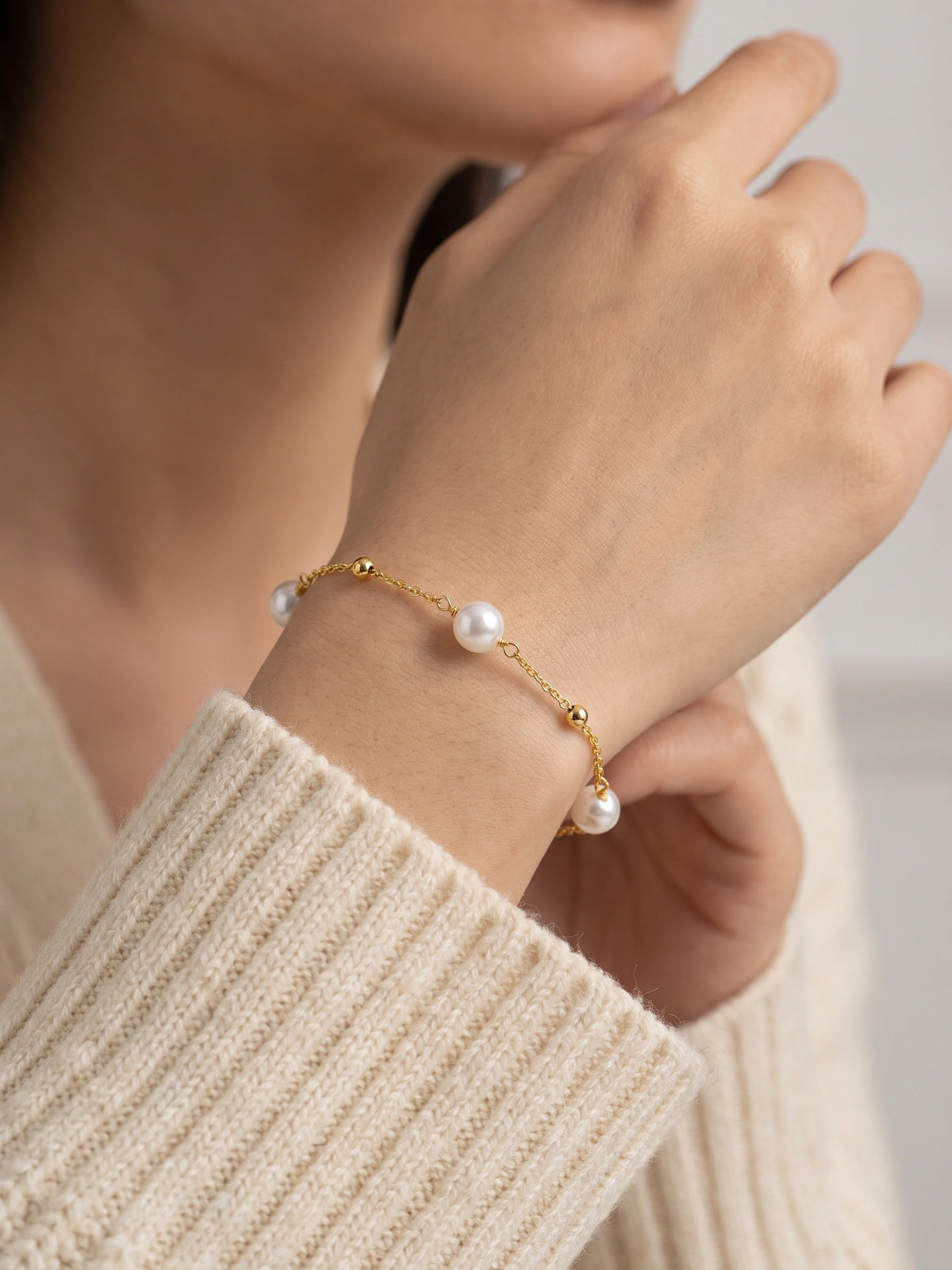 MYKI Pleasant Pearl Charm Bracelet (MKBRAD482G)