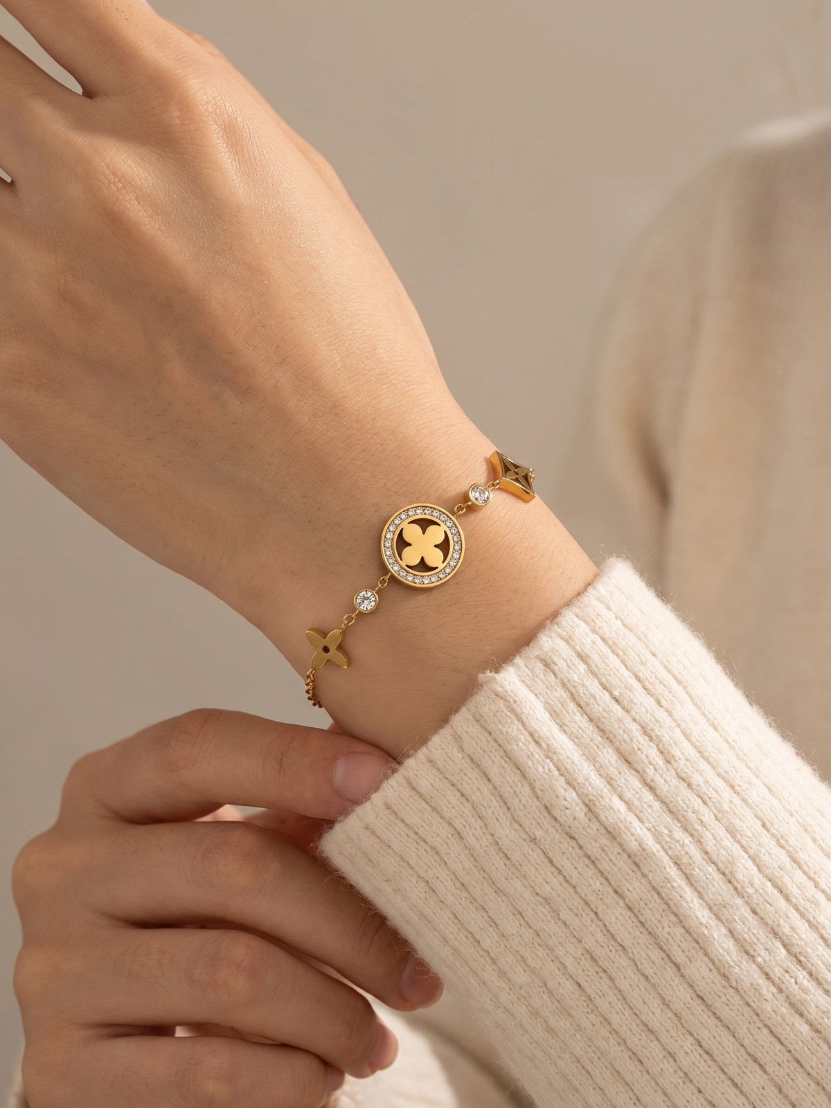 MYKI Sweet Floral Diamond Charm Bracelet (MKBRAD496G)
