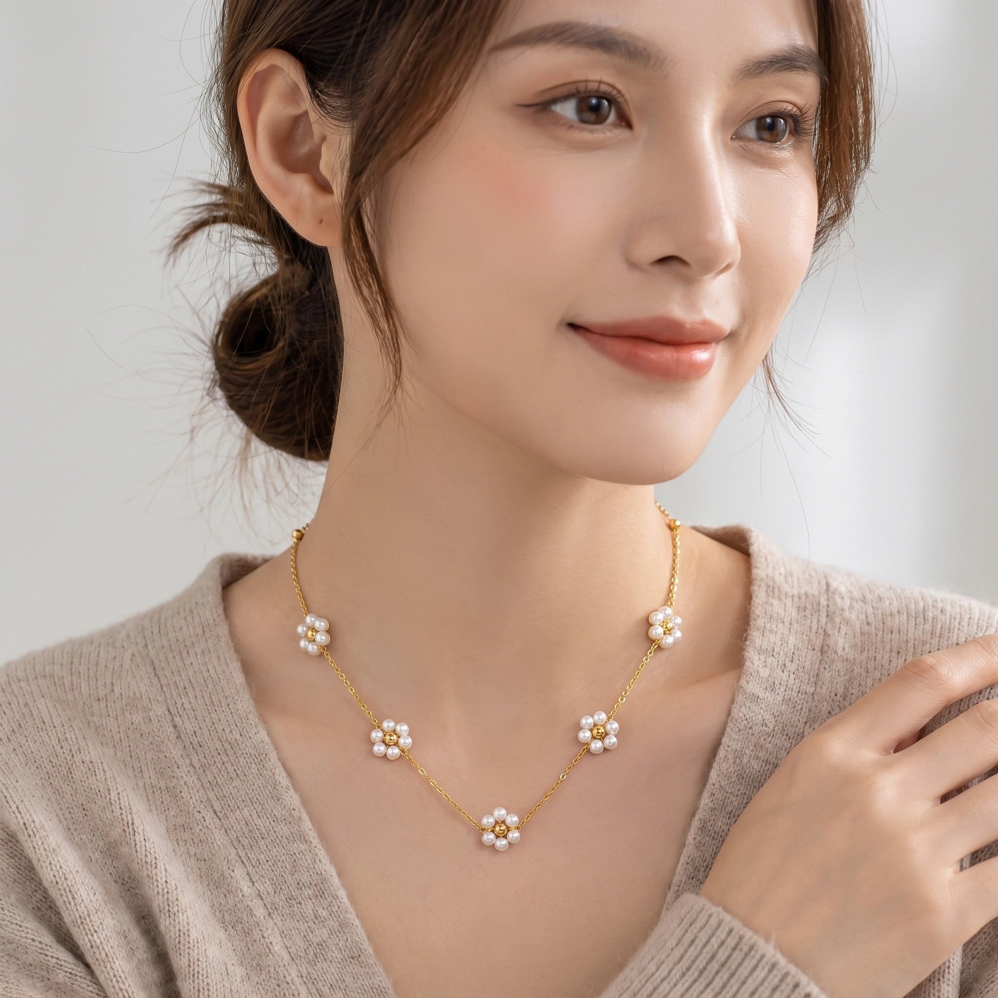 MYKI Pearl Flower Necklace (MK711G-SSYI)