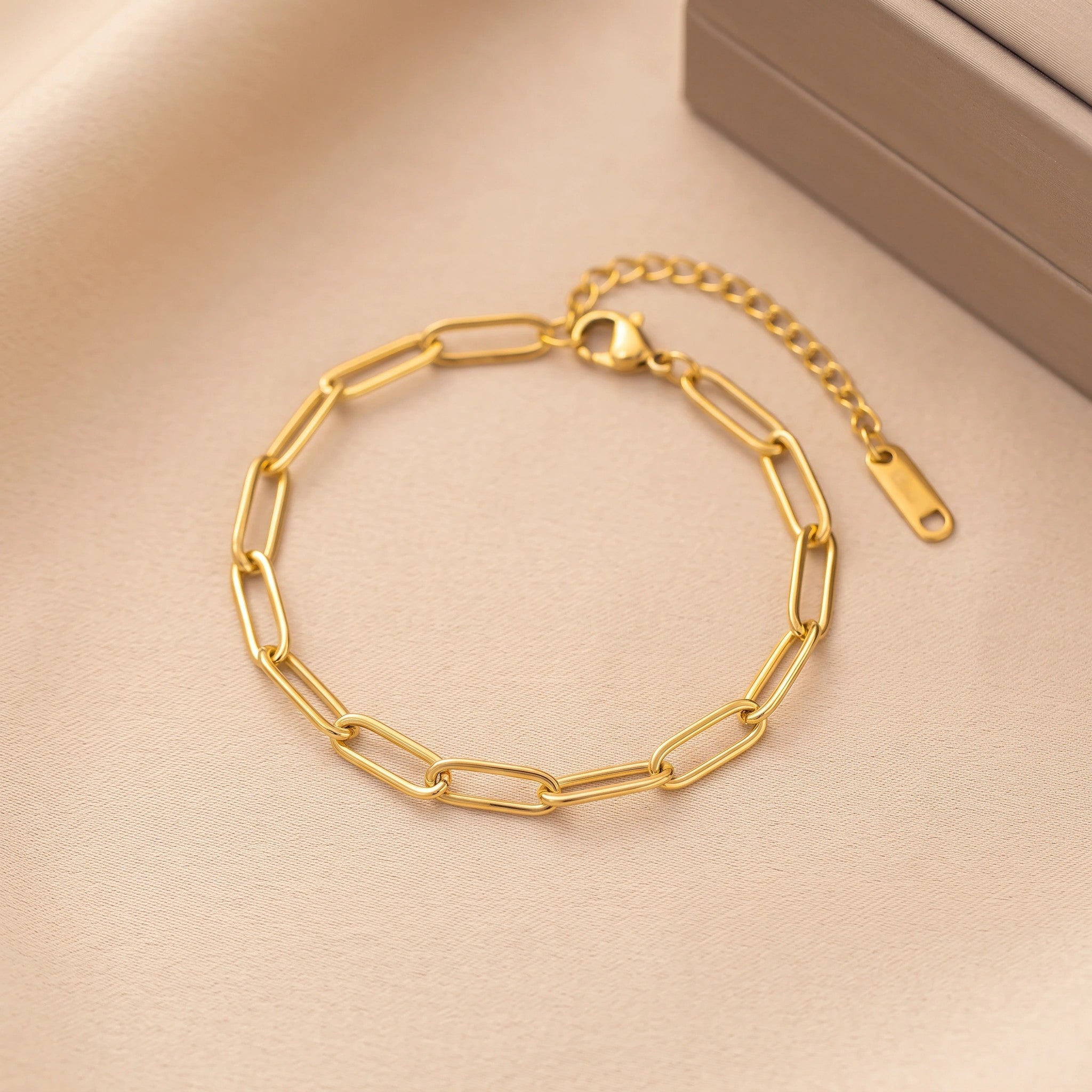 MYKI Gold Plated Oval Link Chain Bracelet | Anti Tarnish Finish(MKBRAD714G-SSYI)