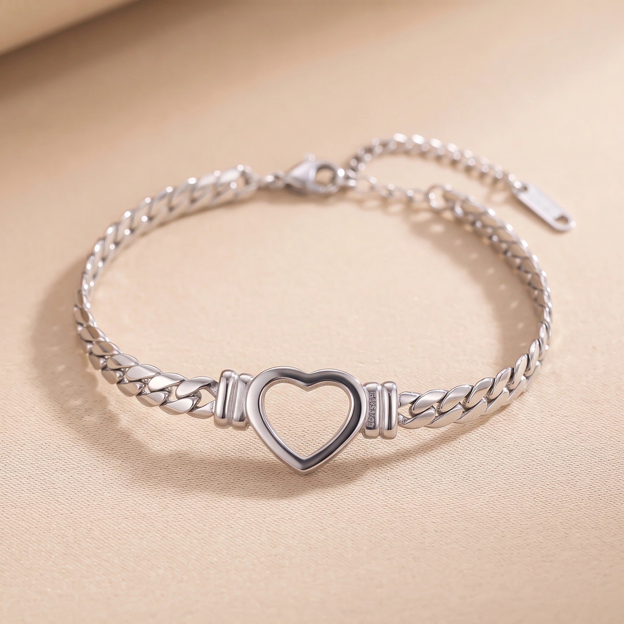 MYKI Heart Cutout Bracelet | Anti-Tarnish Stainless Steel(MKBRAD723-SSYI)