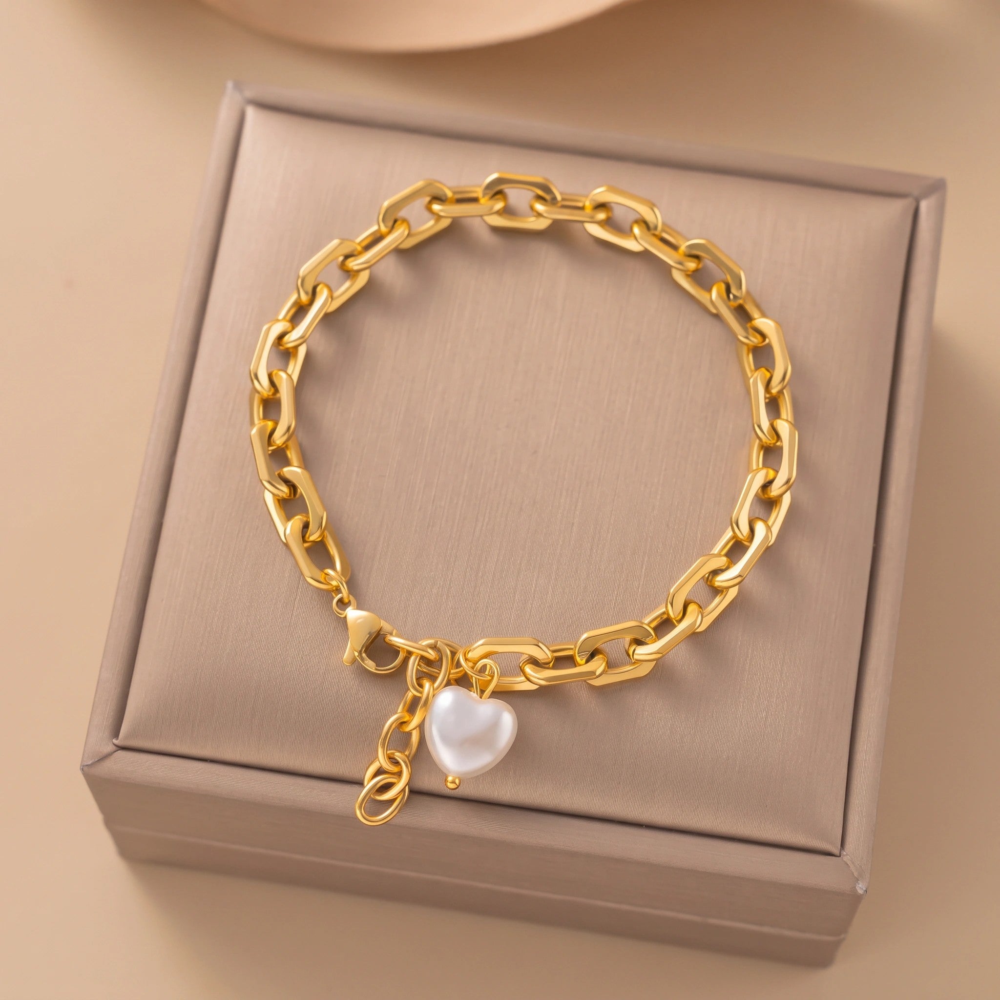 MYKI Gold Plated Chunky Heart Charm Bracelet | Anti-Tarnish(MKBRAD800G-SSYI)