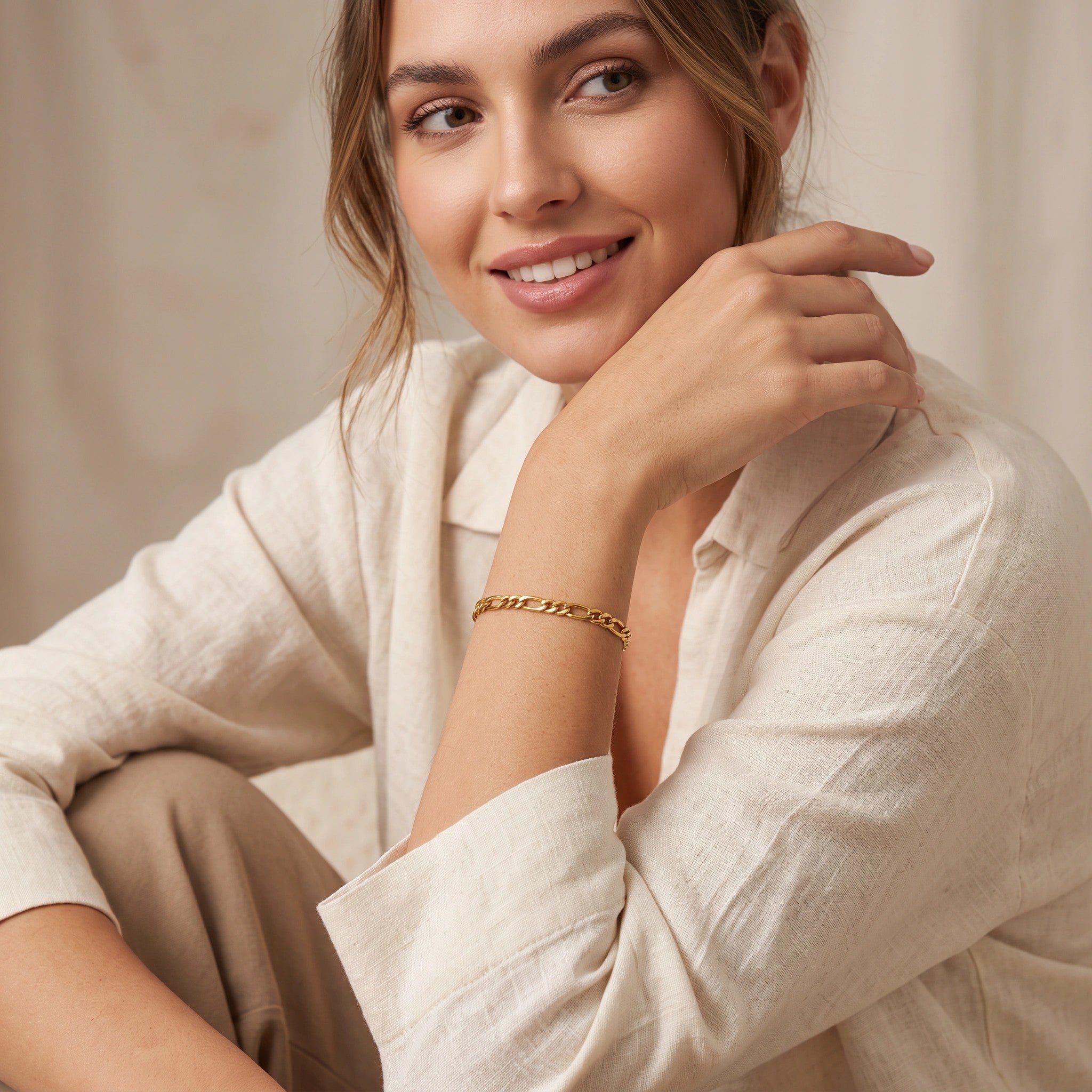 MYKI Gold-Plated Figaro Chain Minimal Bracelet(MKBRAD856G-SSYI)