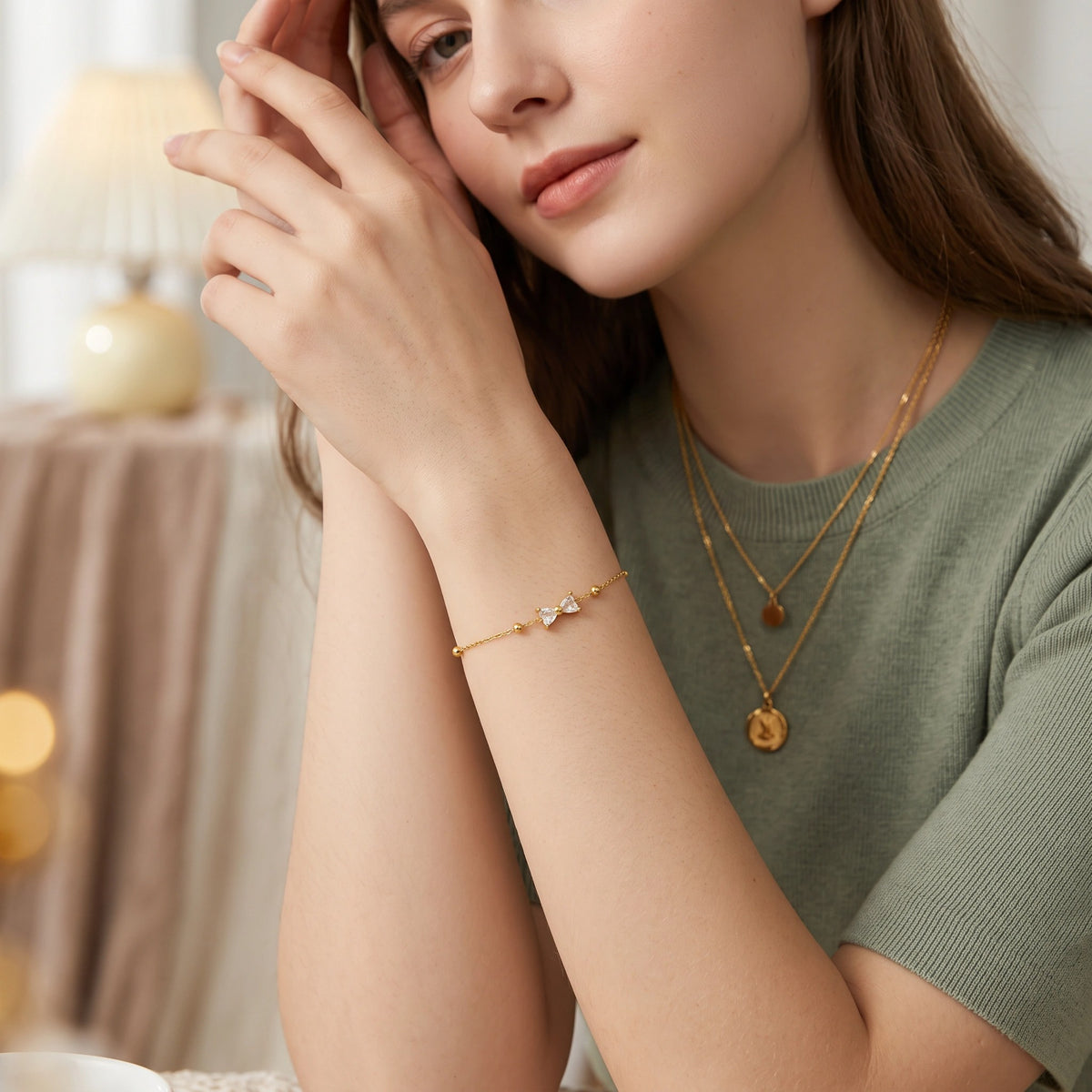 MYKI Gold-Plated Bow Crystal Charm Bracelet(MKBRAD857G-SSYI)