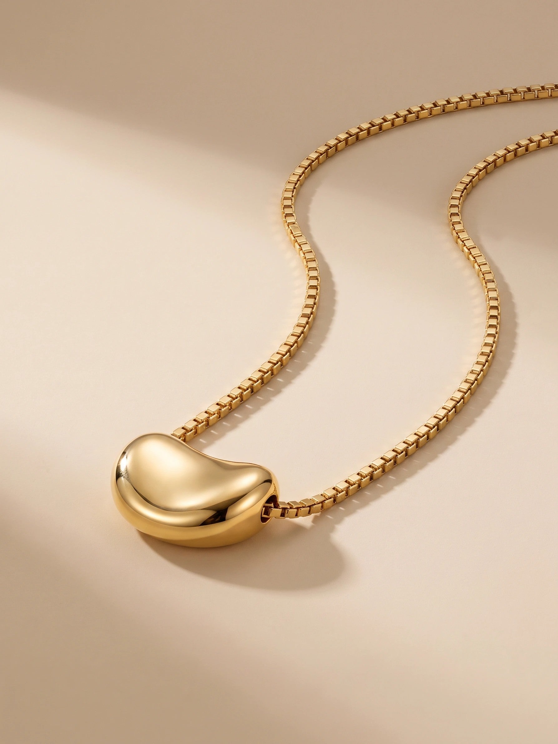 Anti Tarnish Cute Little Heart Pendant Chain