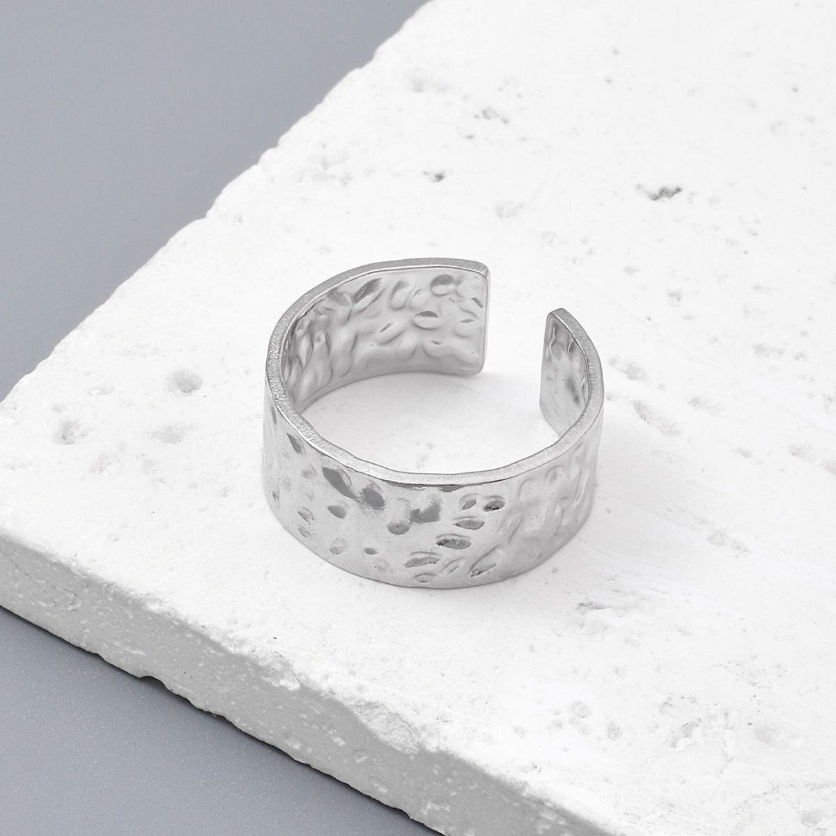 MYKI Textured Adjustable Band Ring | MYKI (MKR756-SSYI)
