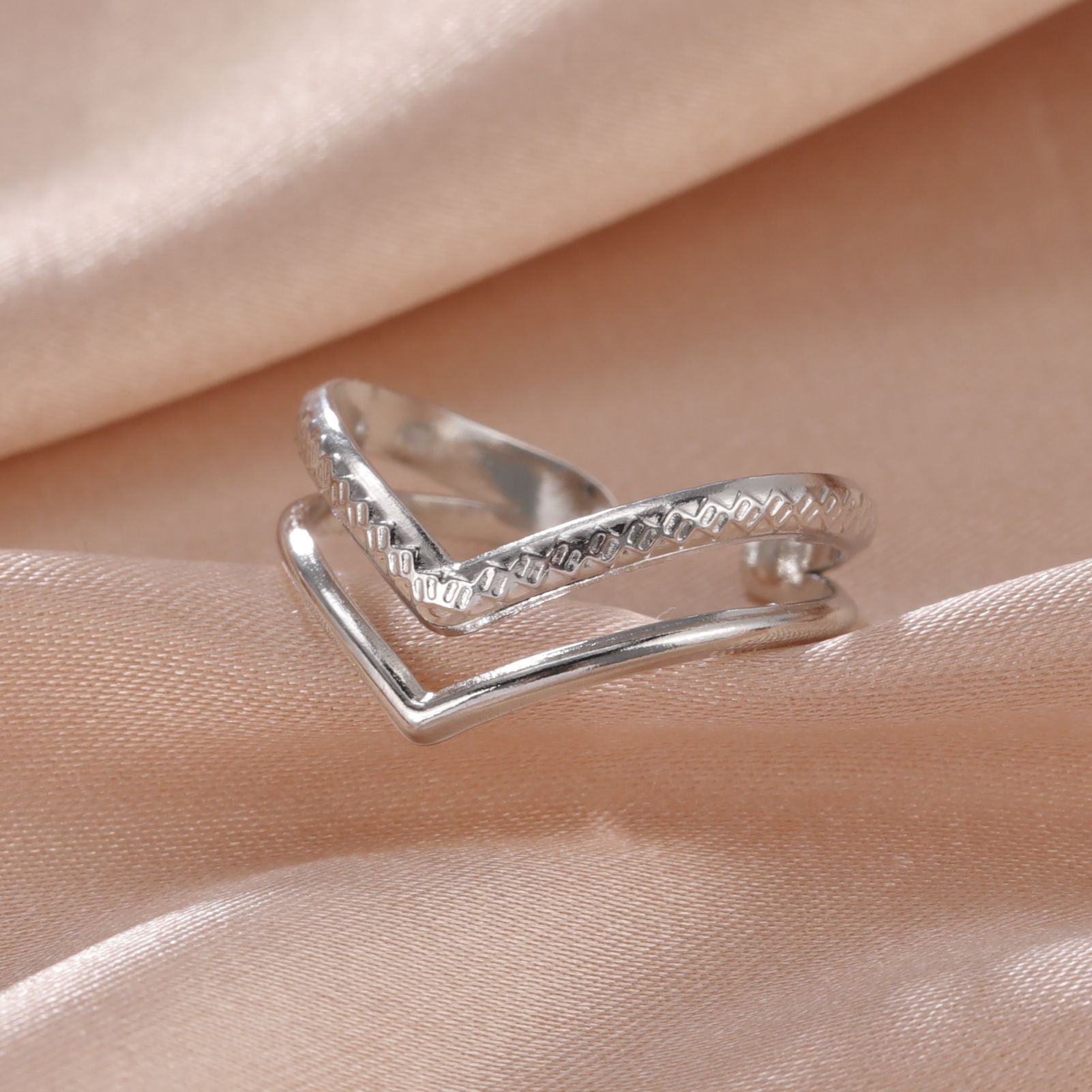 MYKI Textured Wave Open Ring | MYKI (MKR754-SSYI)