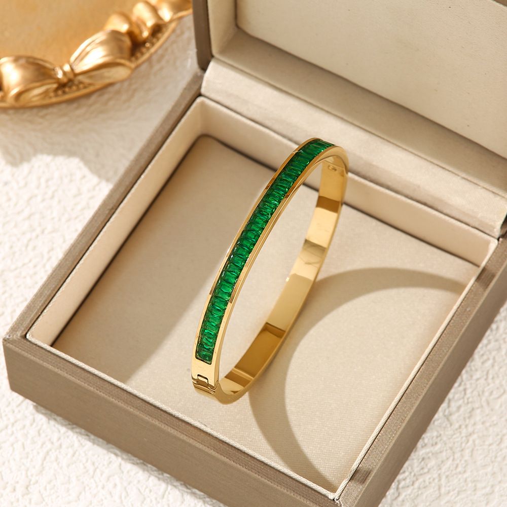 MYKI Amazing Diamond Gold plated Kada Bracelet (MKBRAD637GREEN-PRA)