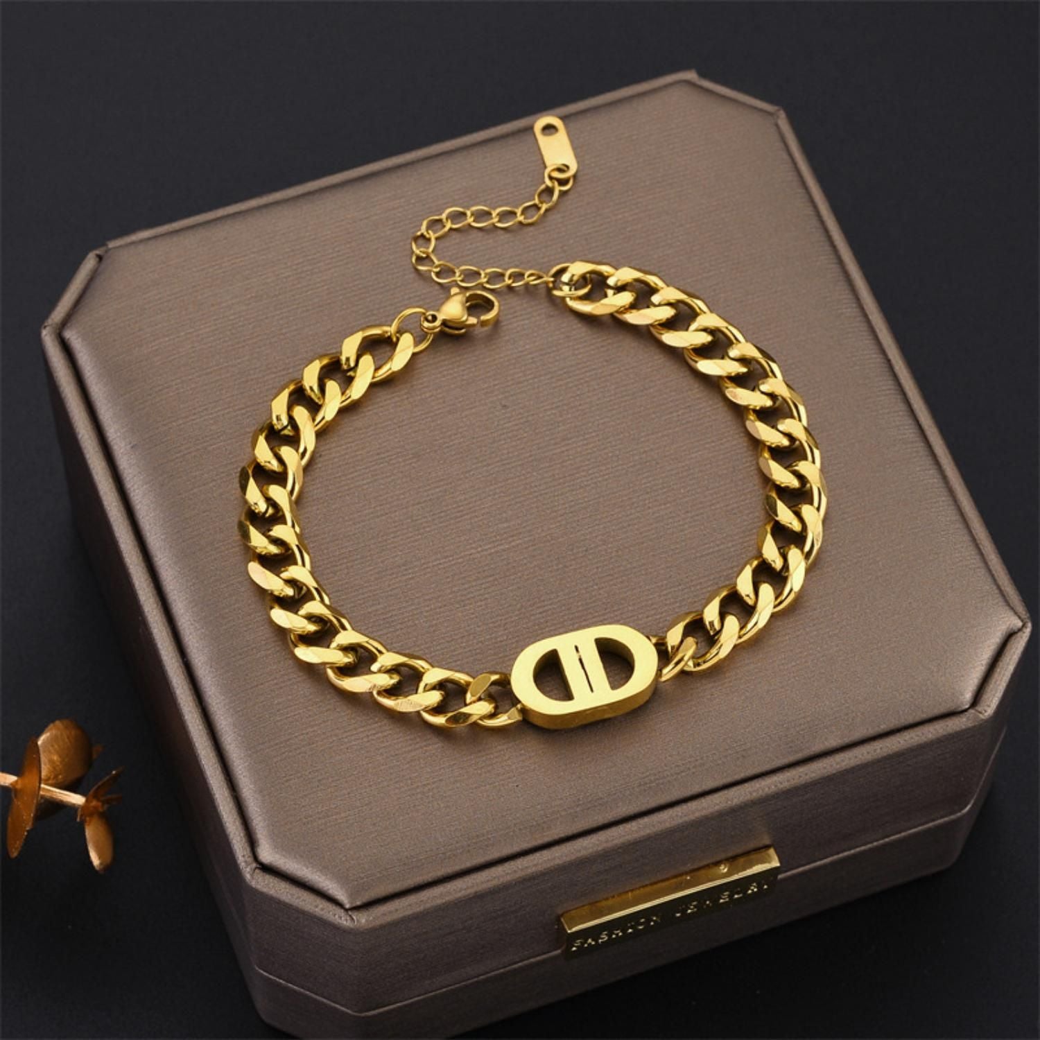 MYKI Sizzling Cuff Style Charm Bracelet  (MKBRAD511G)