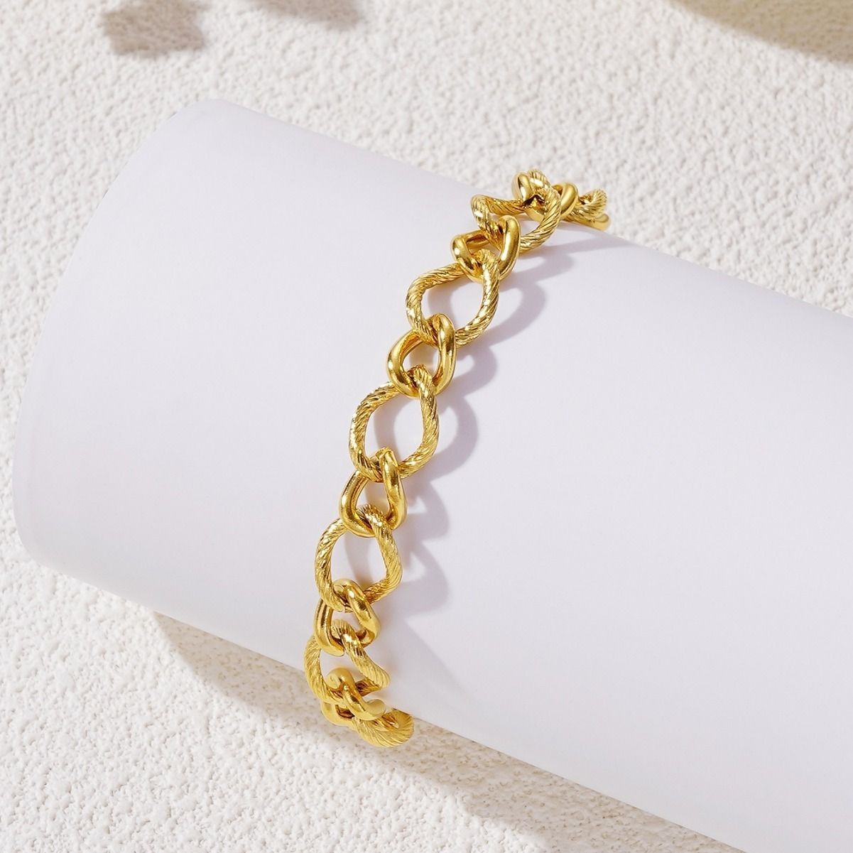 MYKI Gold Bracelet  (MKBRAD555G)