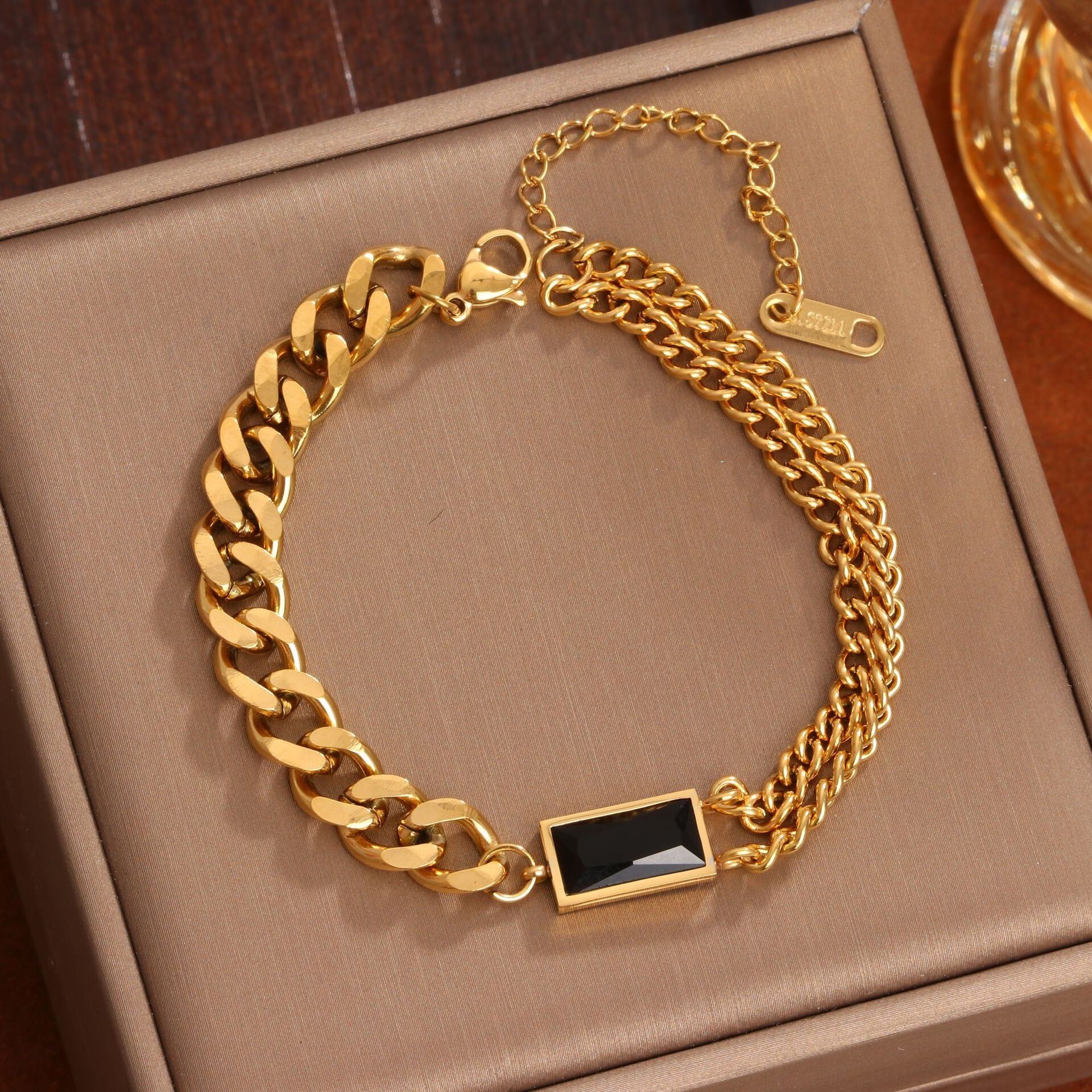 MYKI Stunning Bracelet  (MKBRAD578BLACK-CSS)