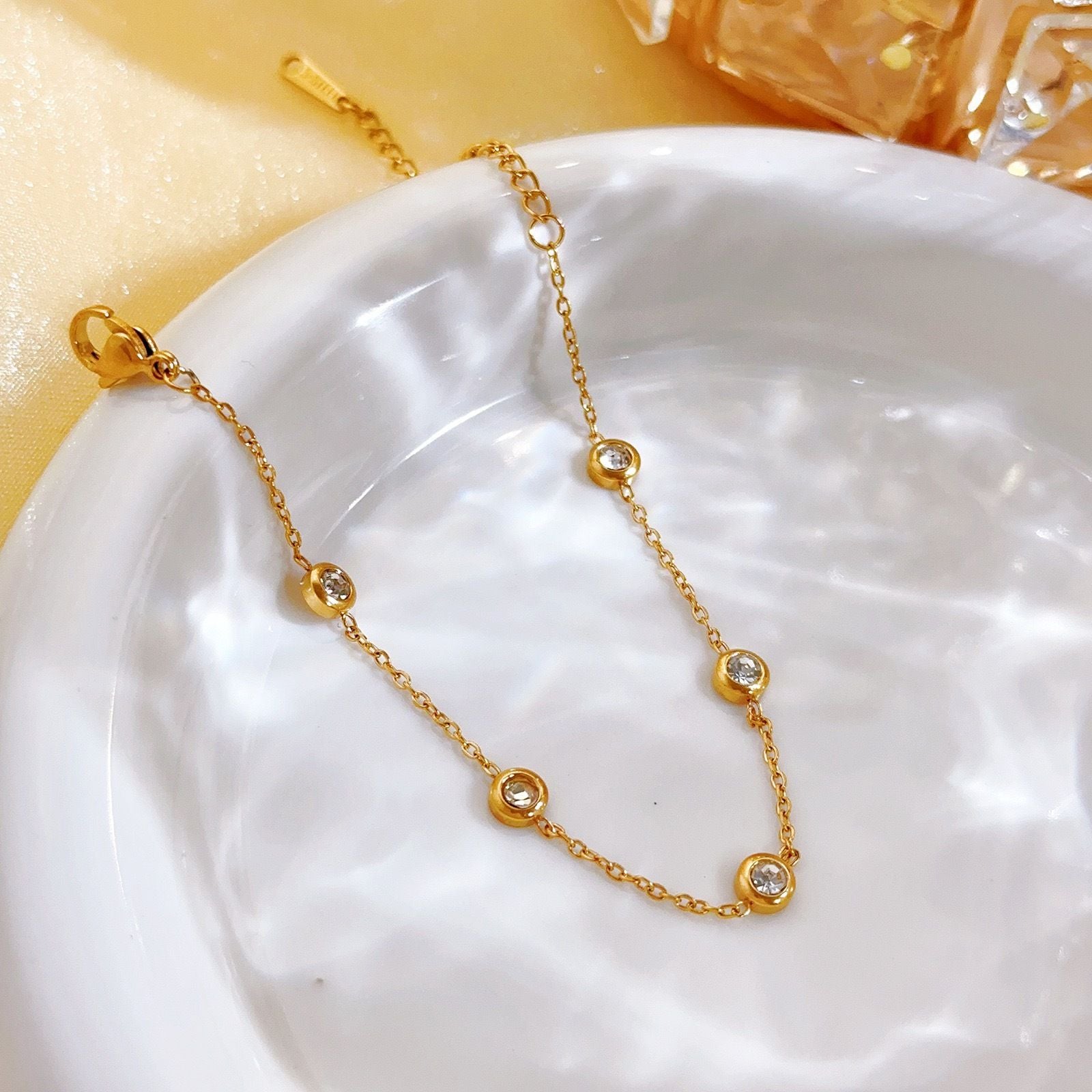 MYKI Diamond Sleek Bracelet  (MKBRAD583G-CSS)