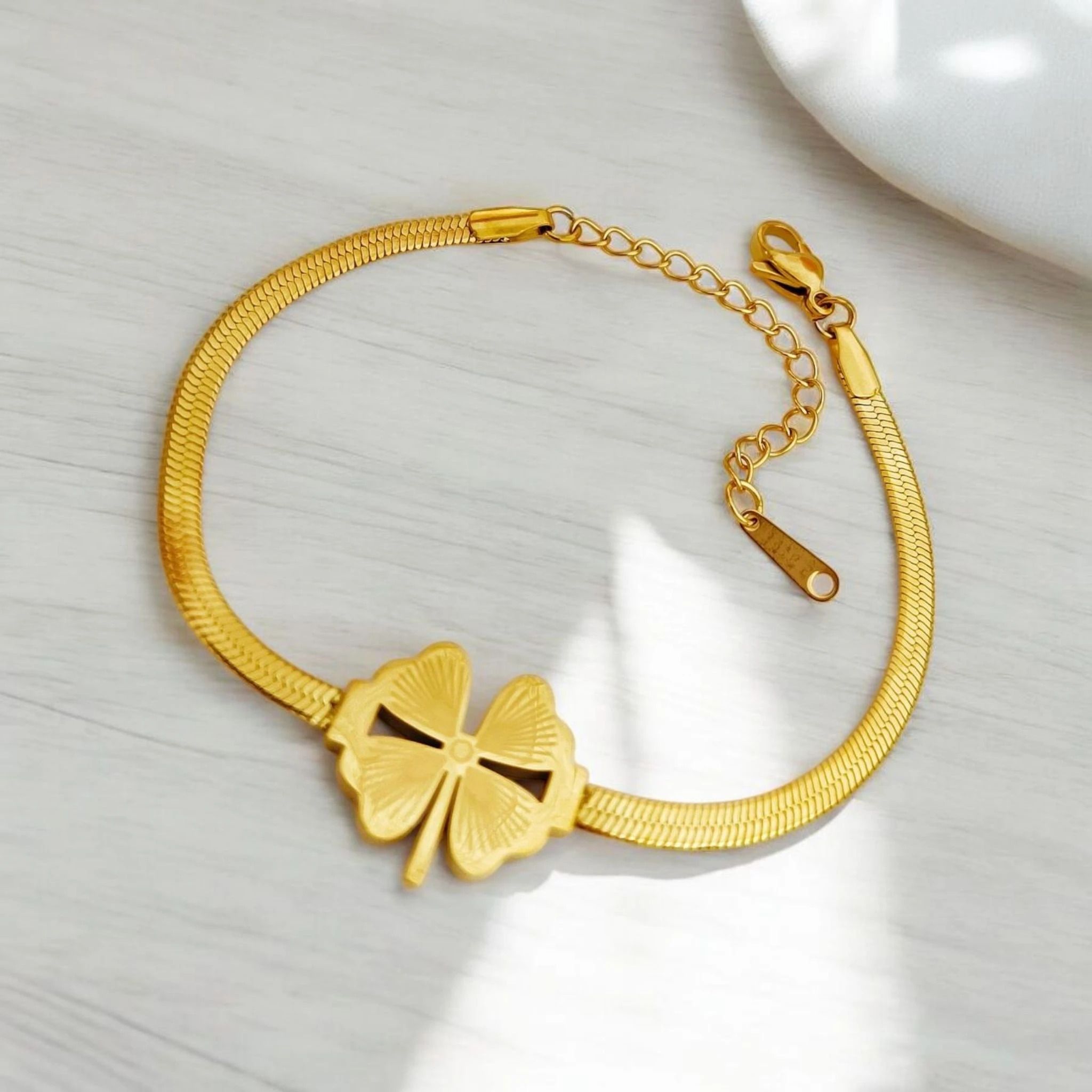 MYKI Floaral Bracelet  (MKBRAD589G-CSS)
