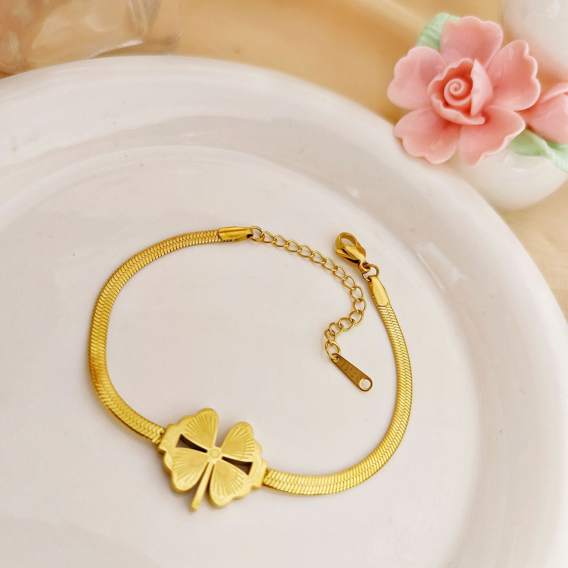 MYKI Floaral Bracelet  (MKBRAD589G-CSS)