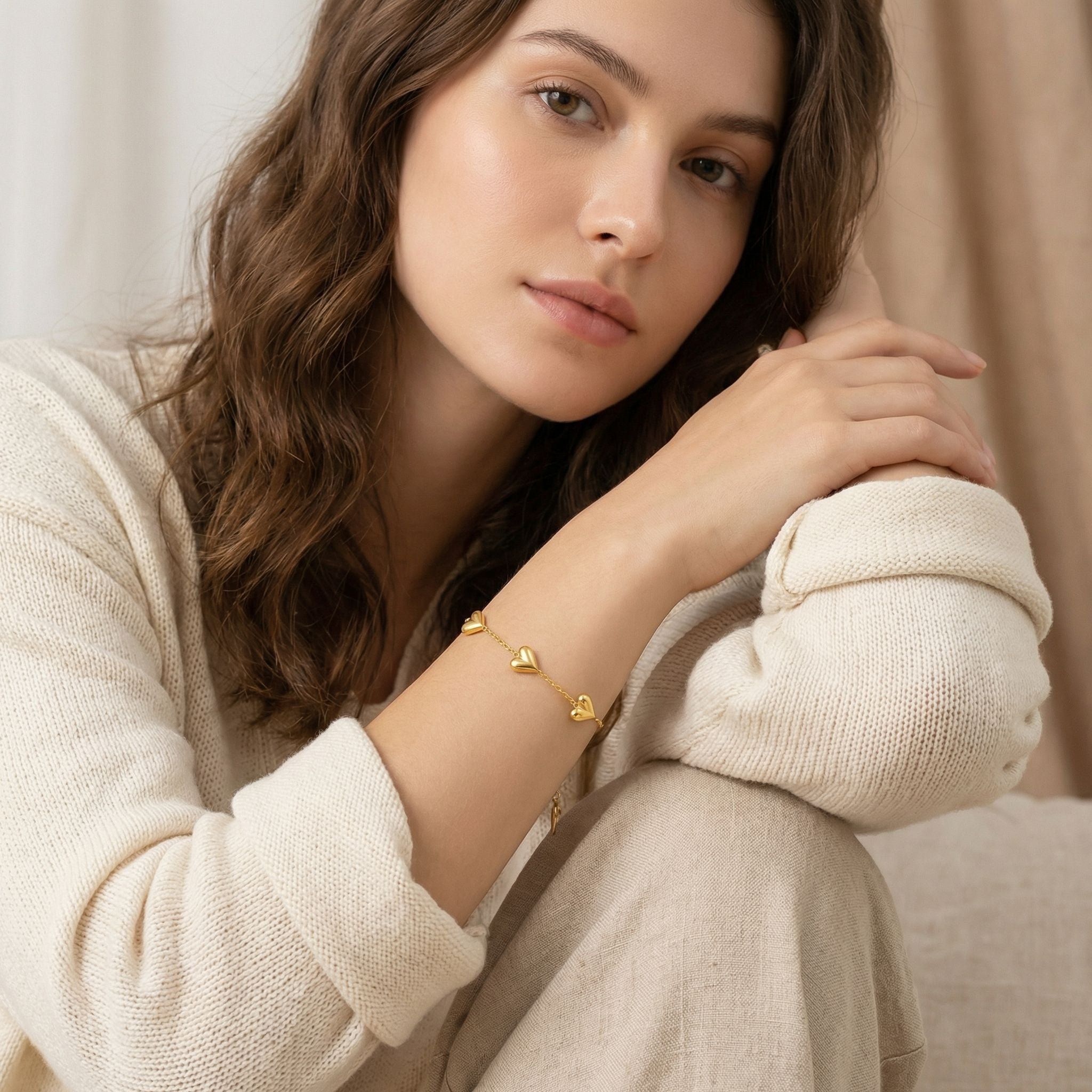 MYKI Gold Plated Heart Charm Bracelet (MKBRAD650G-CSS)