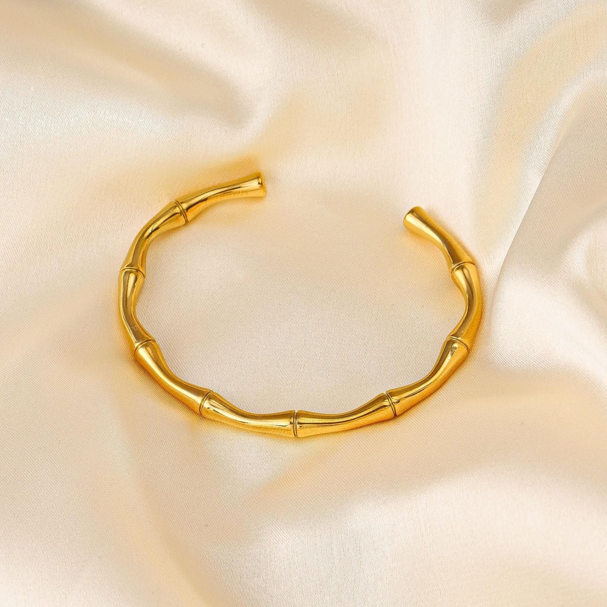 MYKI Love Heart  Bracelet (MKBRAD611G-CSS)