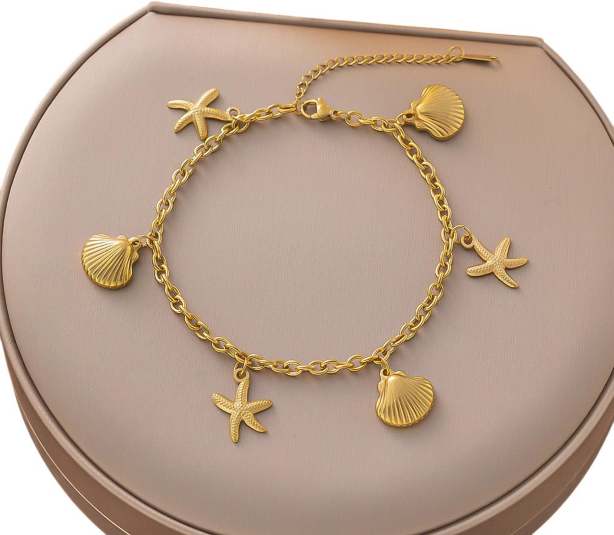 MYKI Gold-Plated Seashell & Starfish Charm Bracelet(MKBRAD749G-SSYI)