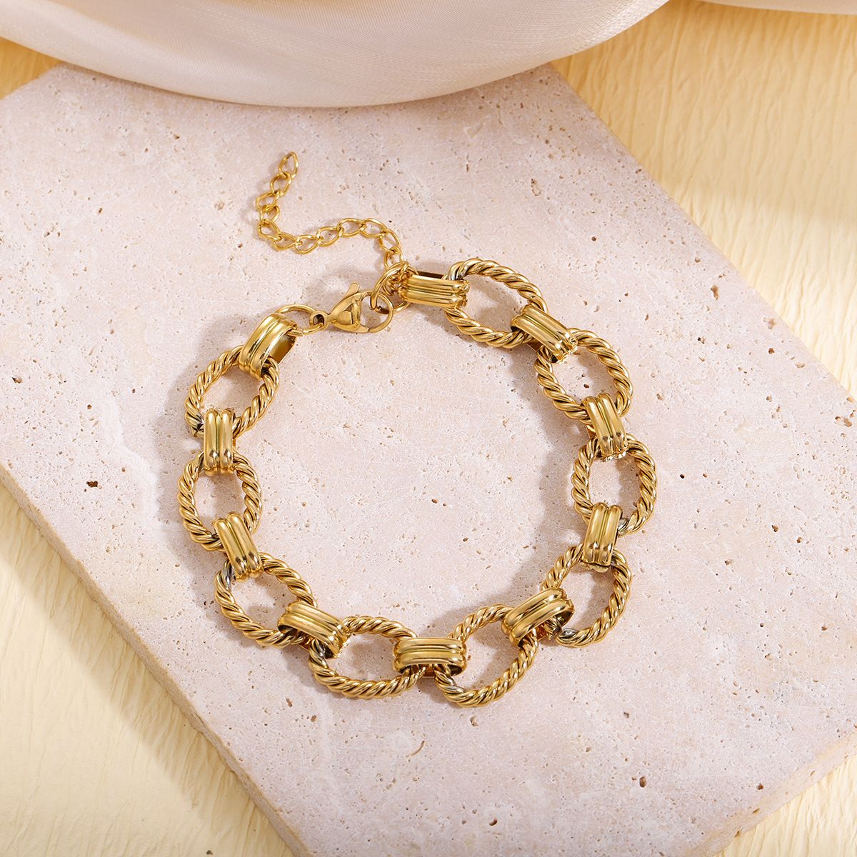 MYKI Twisted Oval Link Chain Bracelet – Anti-Tarnish Statement Design(MKBRAD877-SSYI)