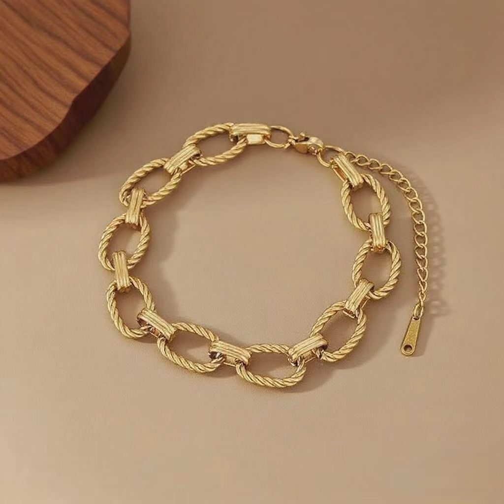MYKI Twisted Oval Link Chain Bracelet – Anti-Tarnish Statement Design(MKBRAD877-SSYI)